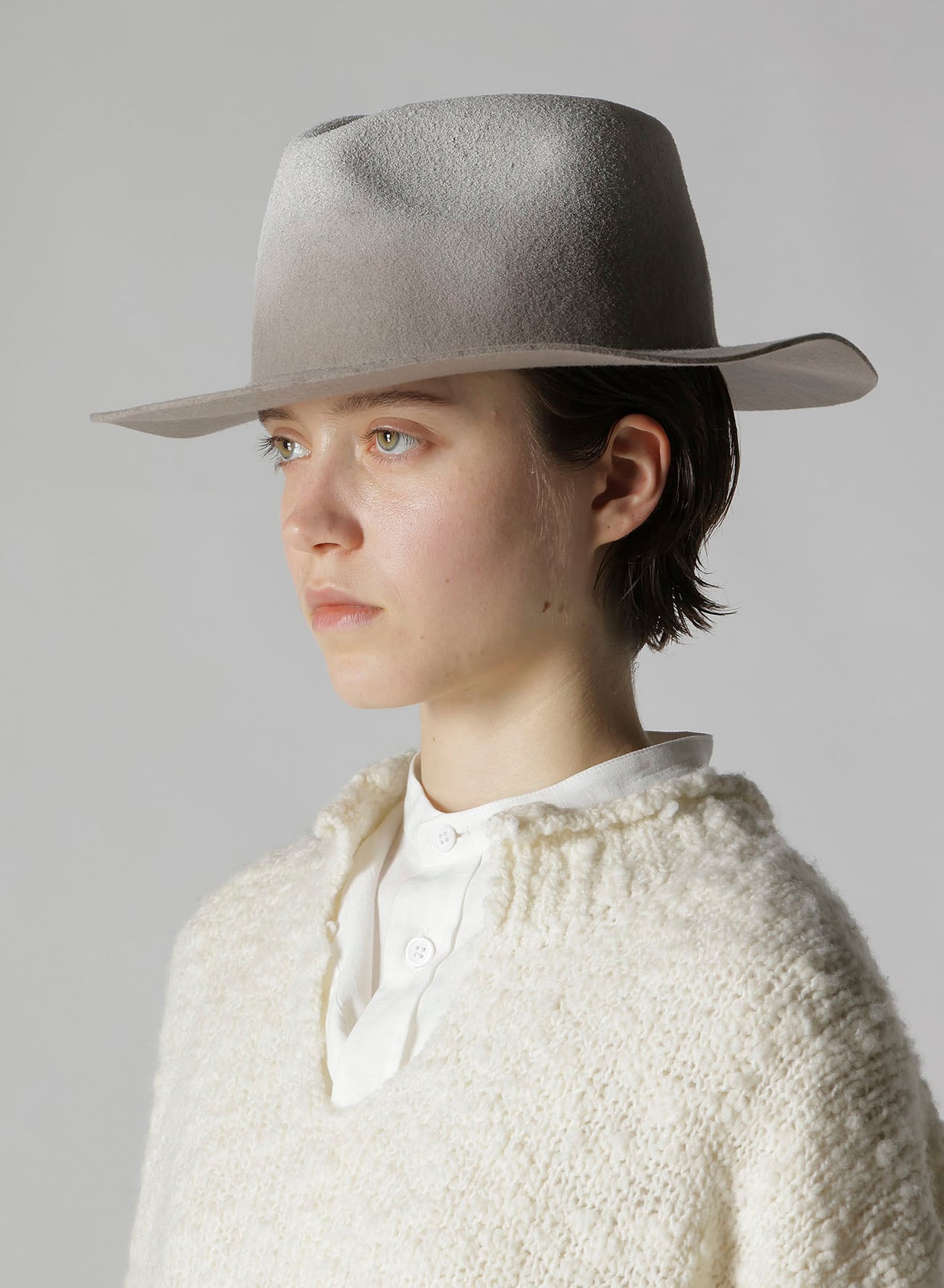 WOOL GRADATION HAT