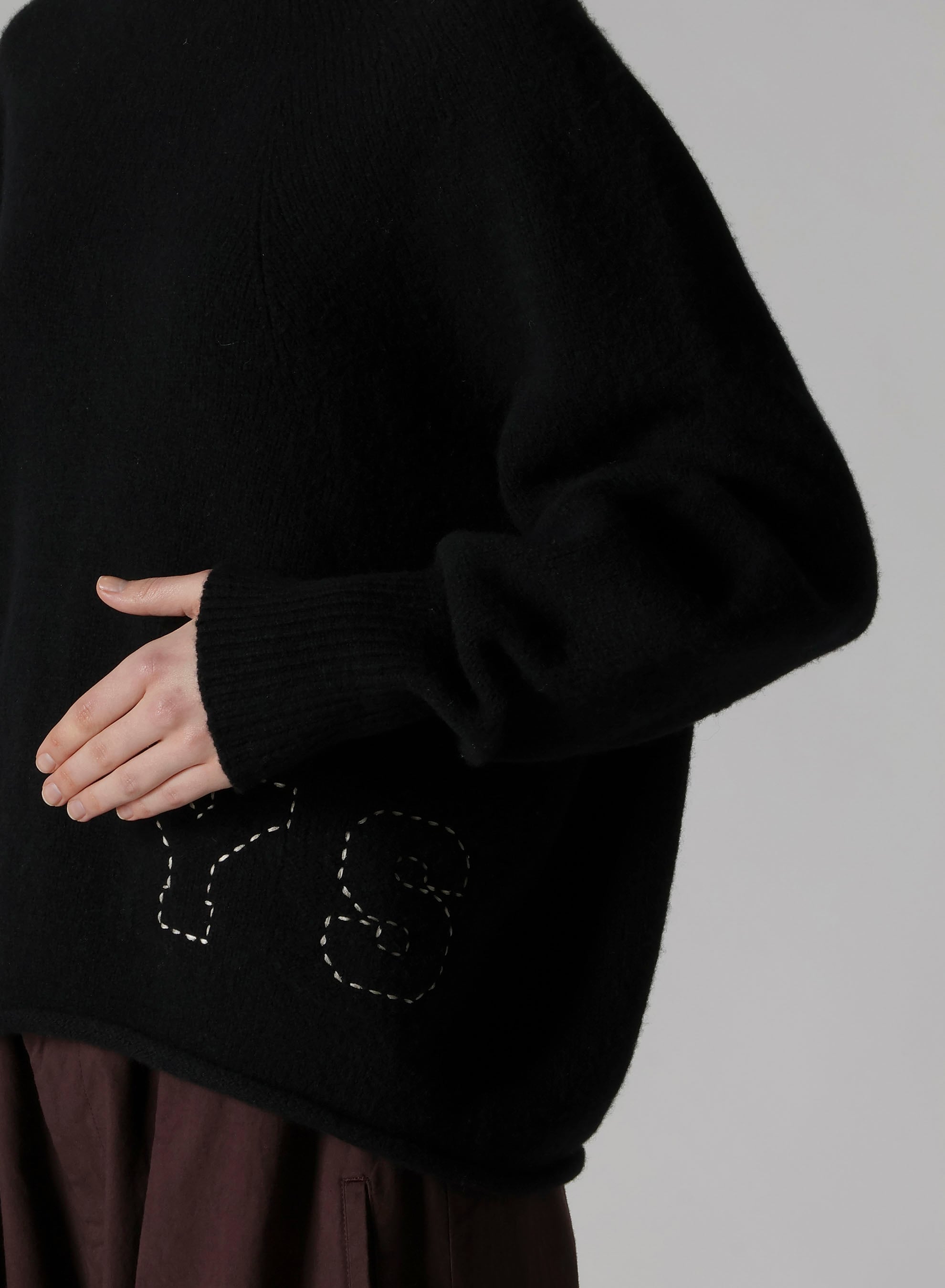 MILLING JERSEY EMBROIDERY PULLOVER