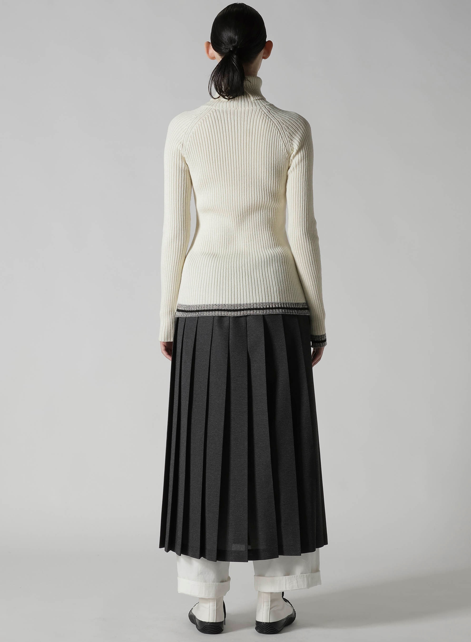 RIBBED HIGH NECK PULLOVER