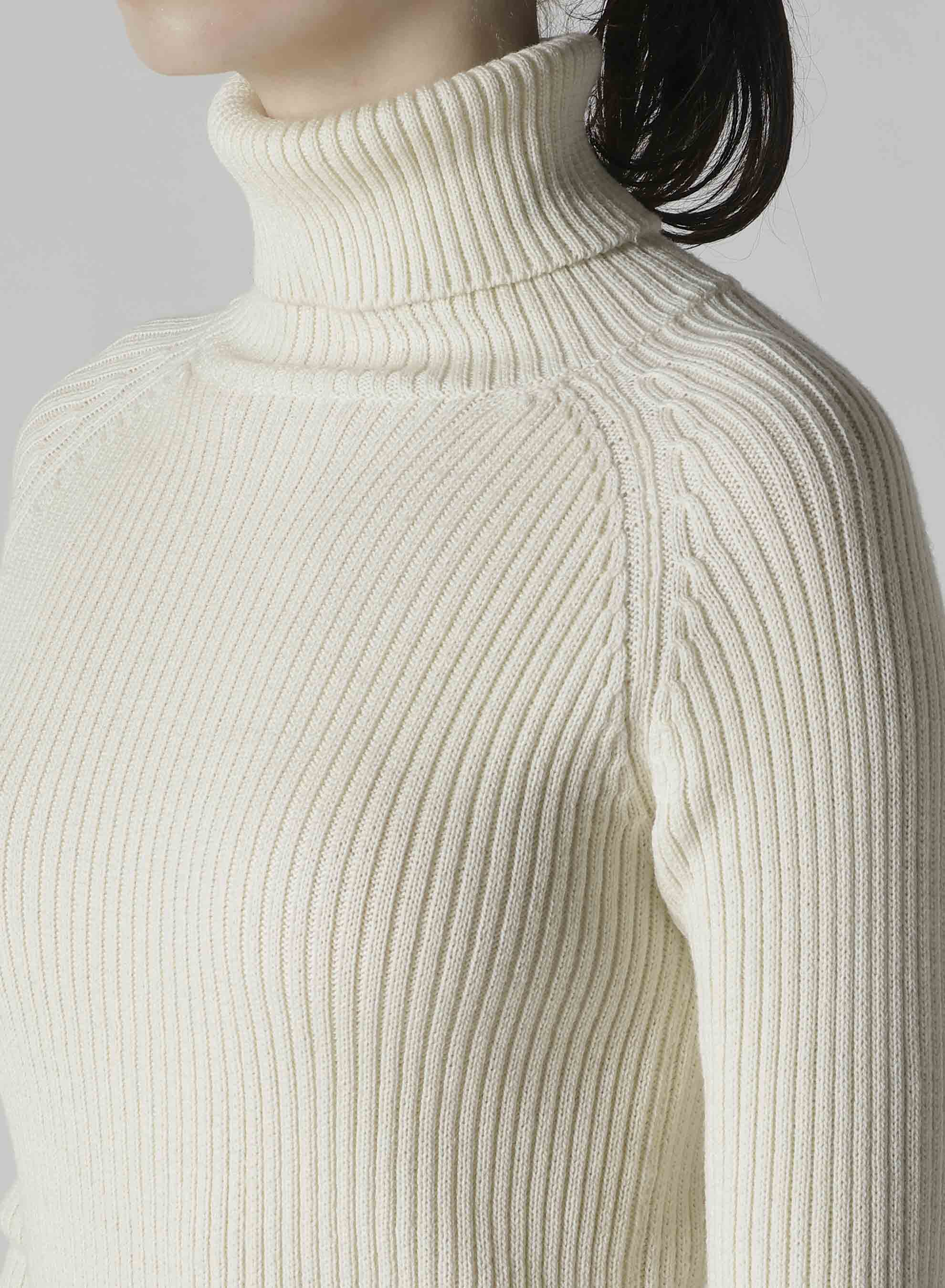 RIBBED HIGH NECK PULLOVER