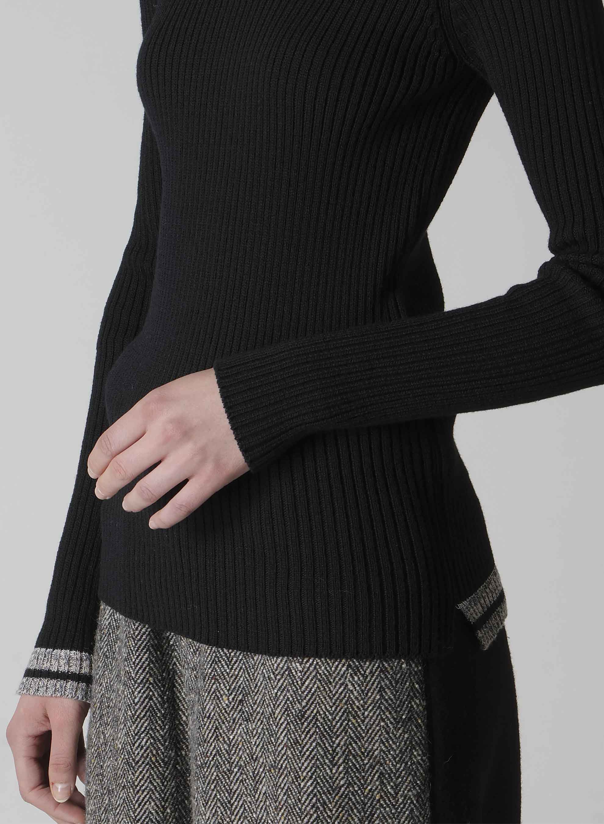 RIBBED HIGH NECK PULLOVER