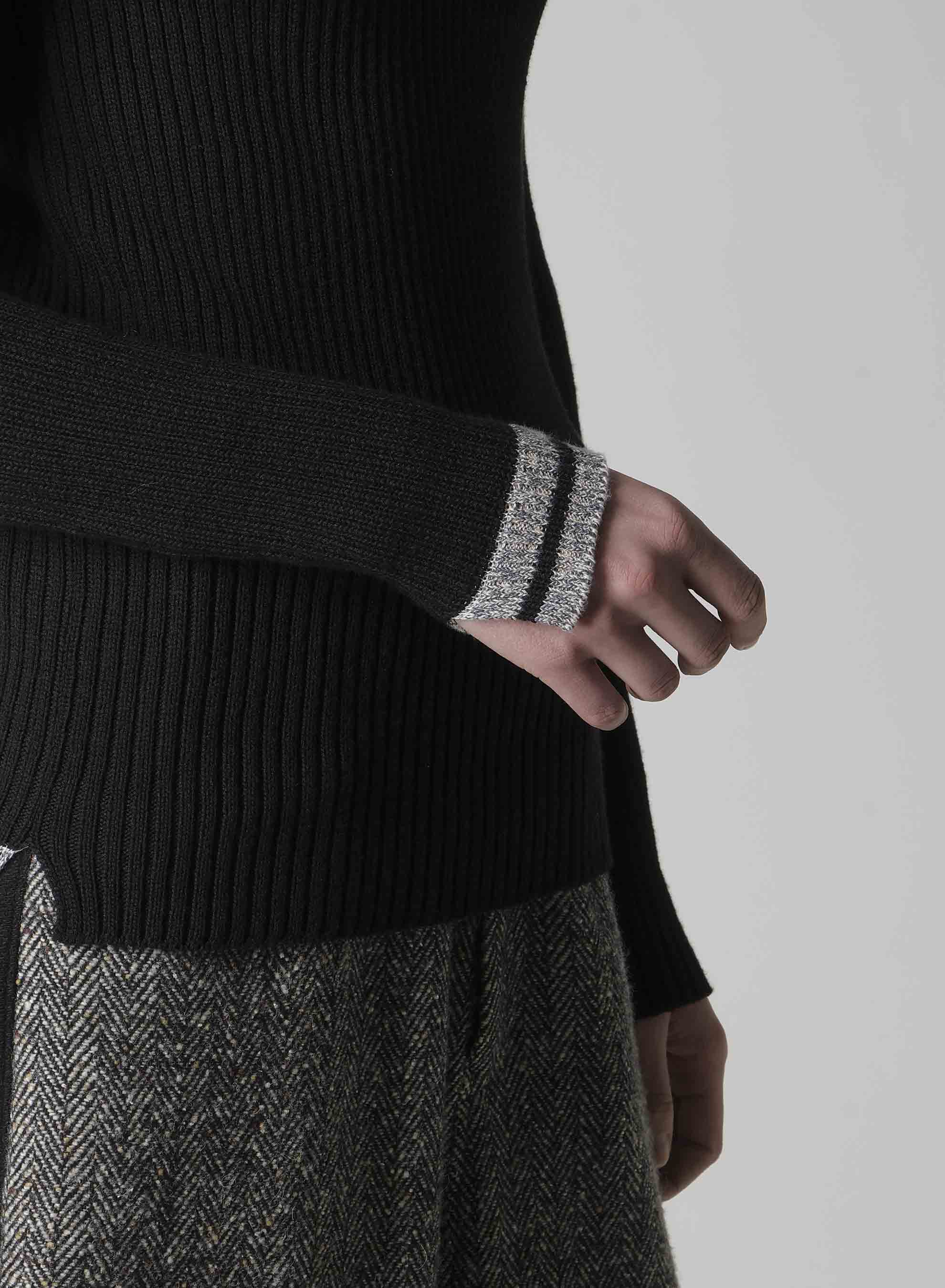 RIBBED HIGH NECK PULLOVER