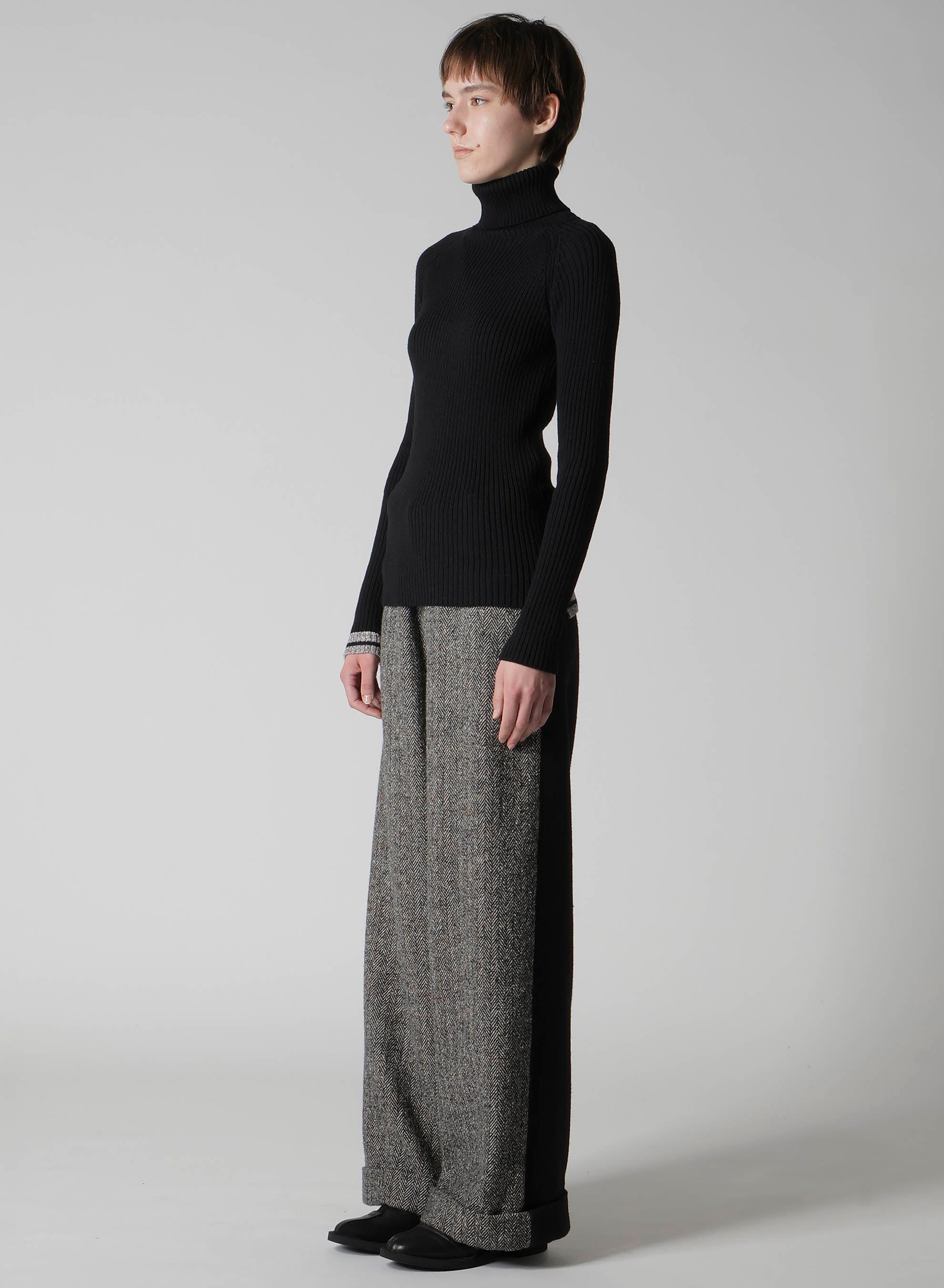 RIBBED HIGH NECK PULLOVER