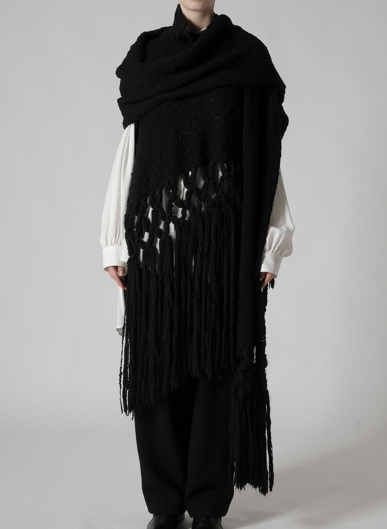 WOOL BREND FRINGE SCARF