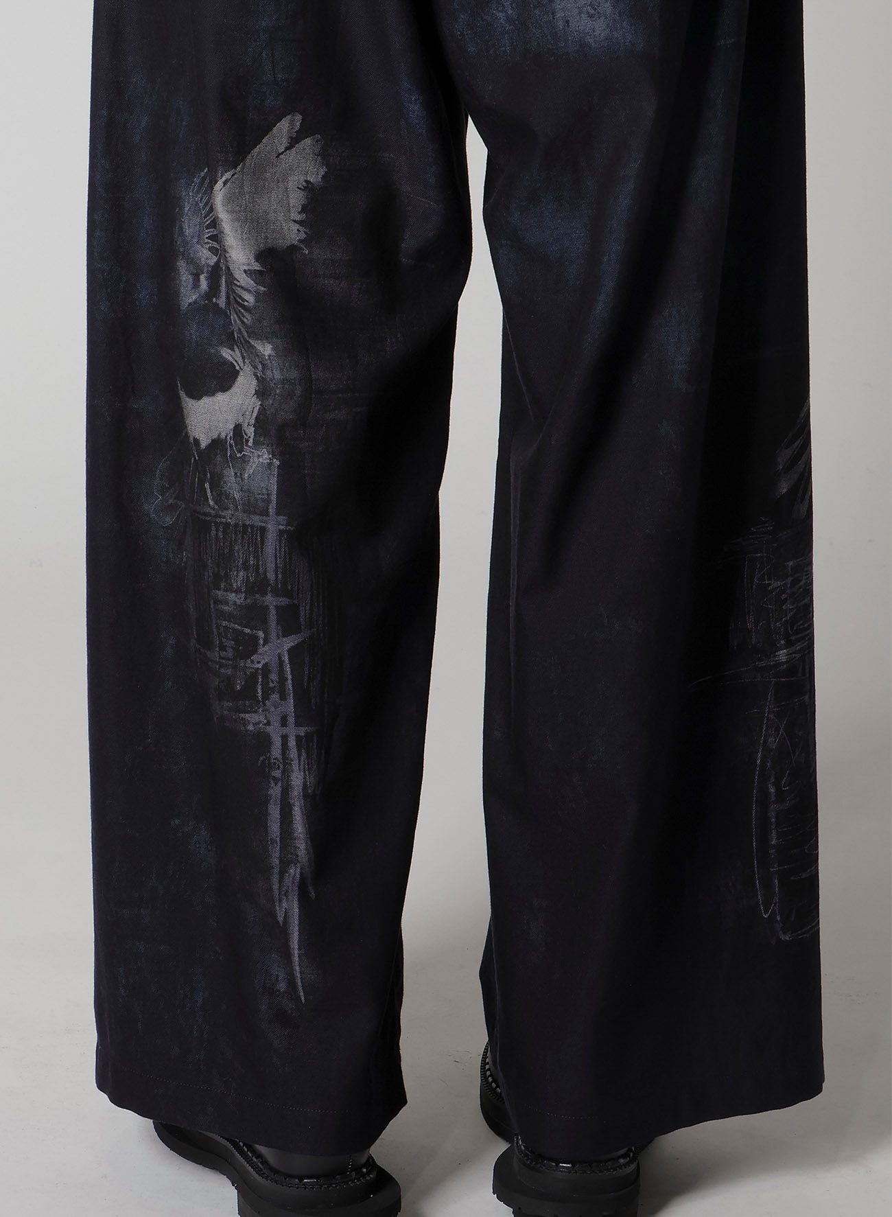 BIRD PRINT DENIM LONG STRAIGHT PANTS