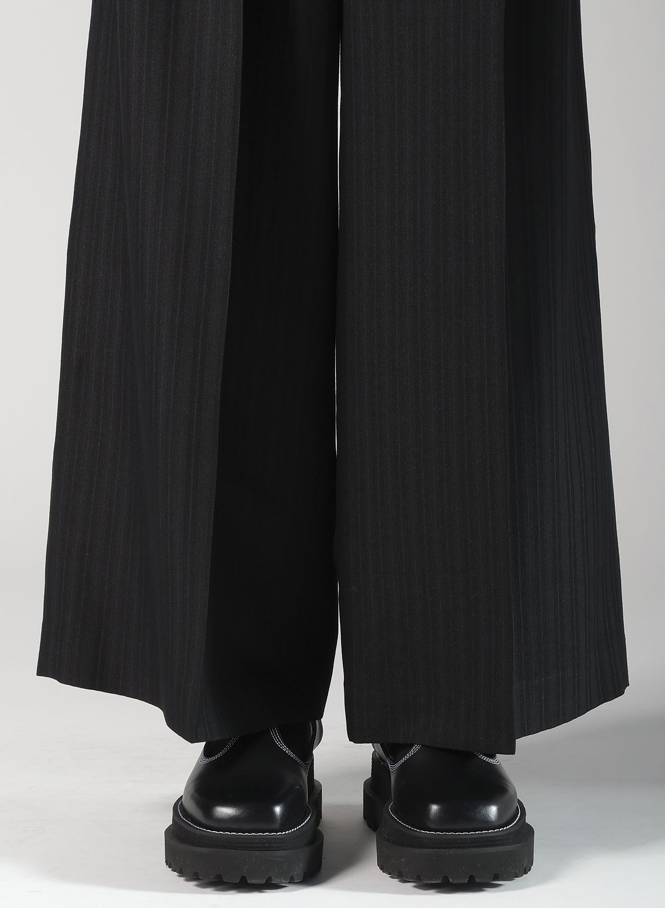 VISCOSE TWEED STRIPE DOUBLE TUCKED PANTS