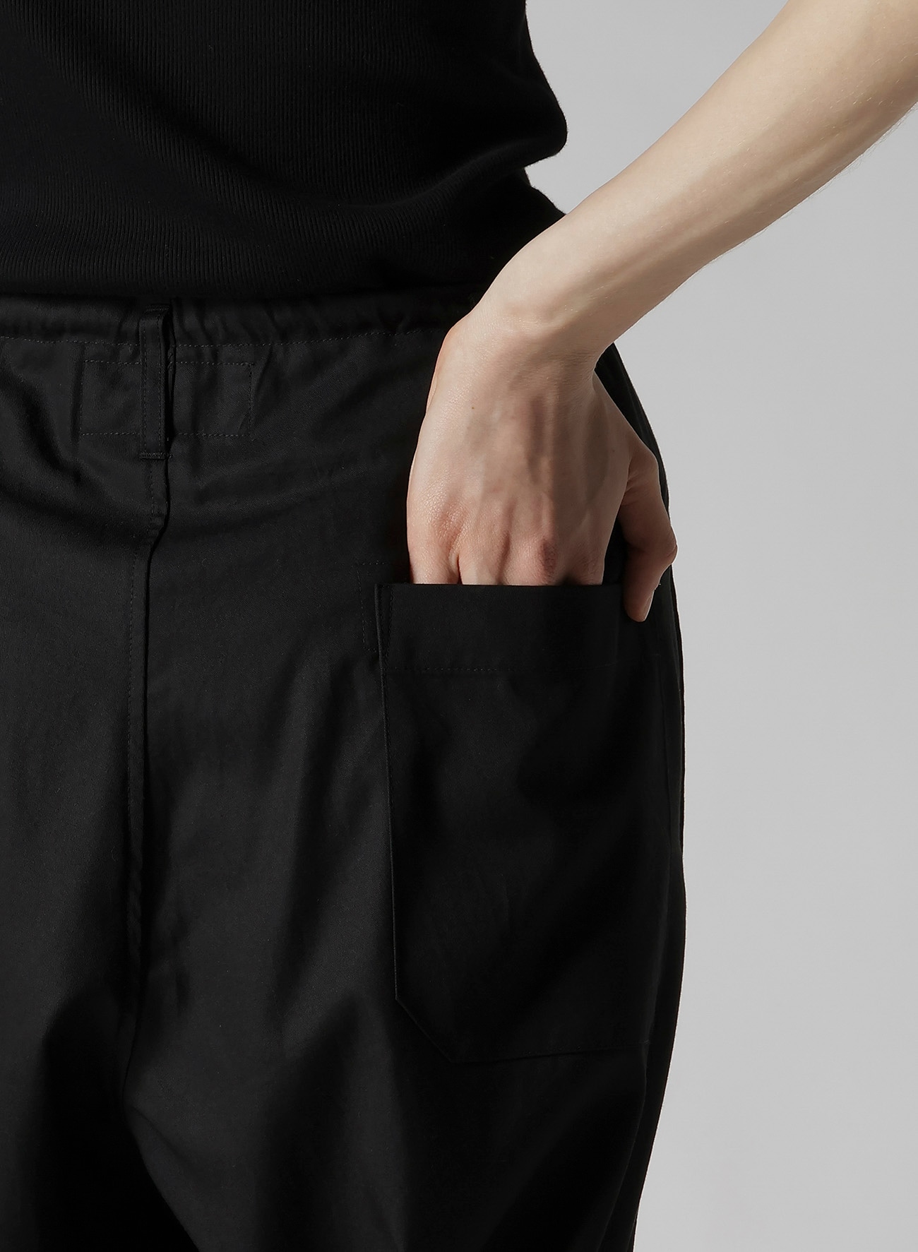 Y'S STITCH PANTS WITH WAIST STRING(S Black): Y's｜THE SHOP
