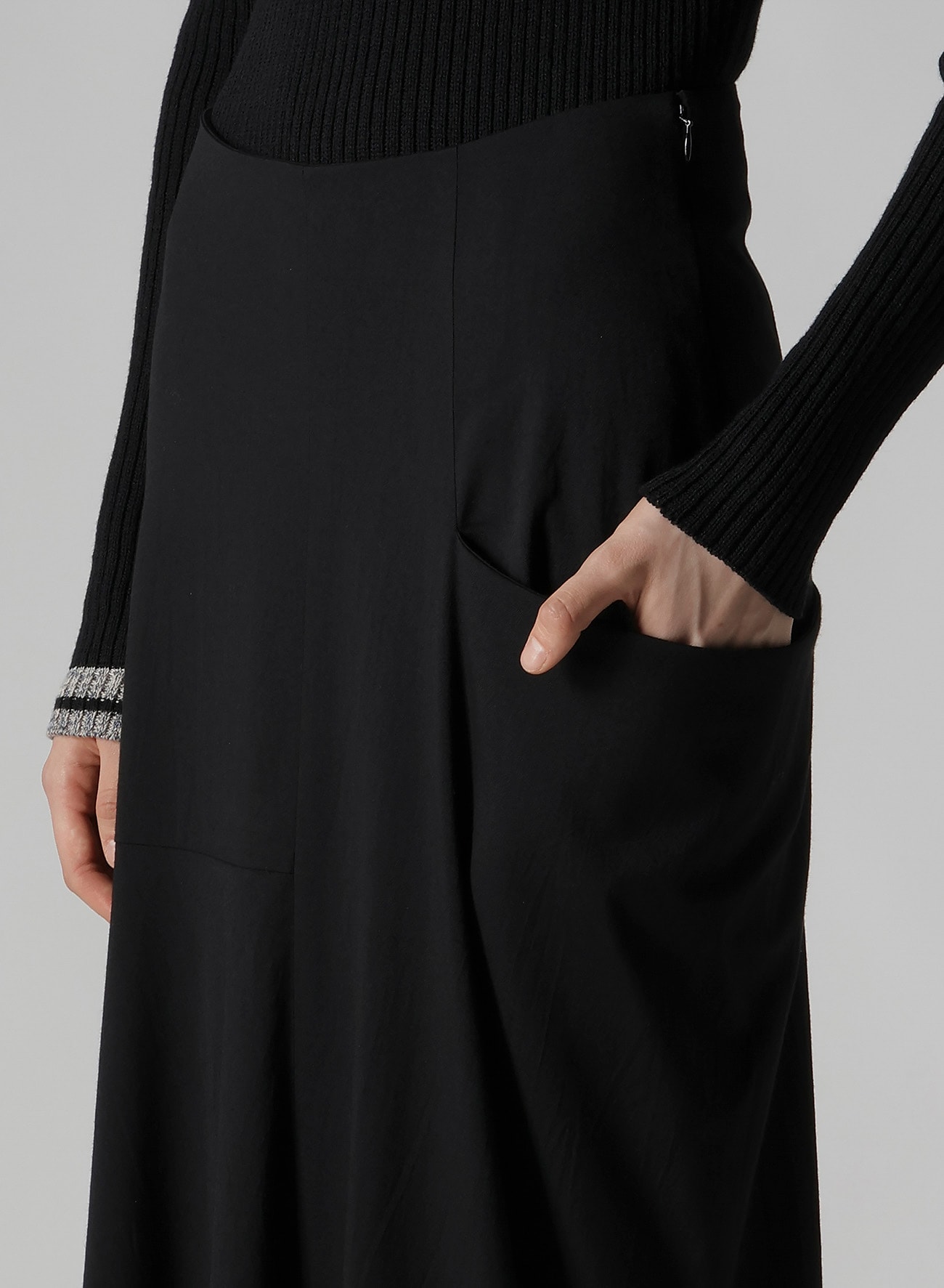 WOOL BREND TWILL DRAPE SKIRT