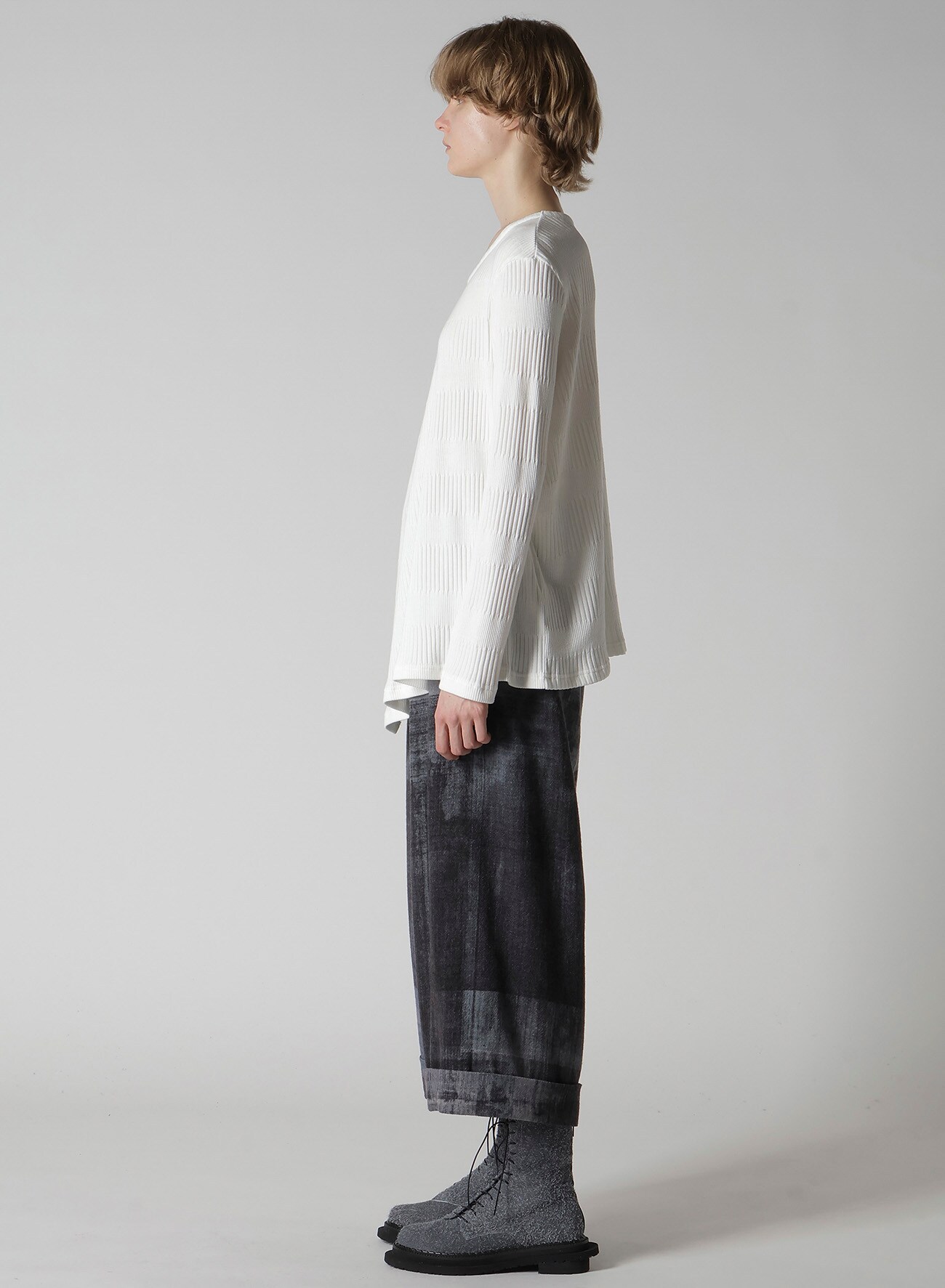 RANDOM RIB STRIPE ROUND NECK FLARE LONG SLEEVE T