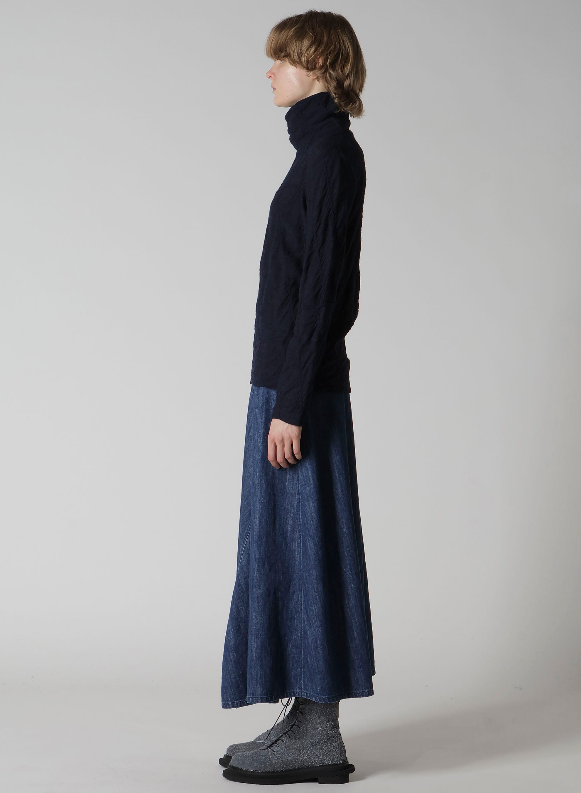 TUCKED DIAGONAL CABLE JQ HIGH NECK LONG T