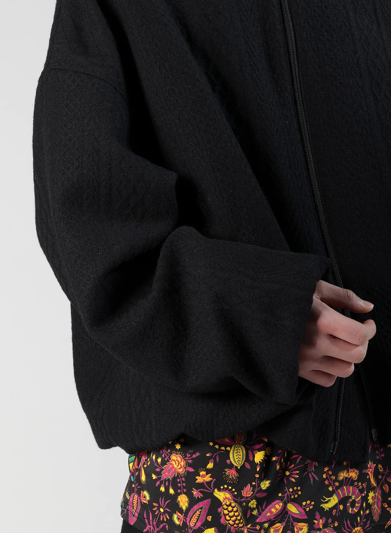 CABLE JQ KNIT STAND COLLAR BLOUSON