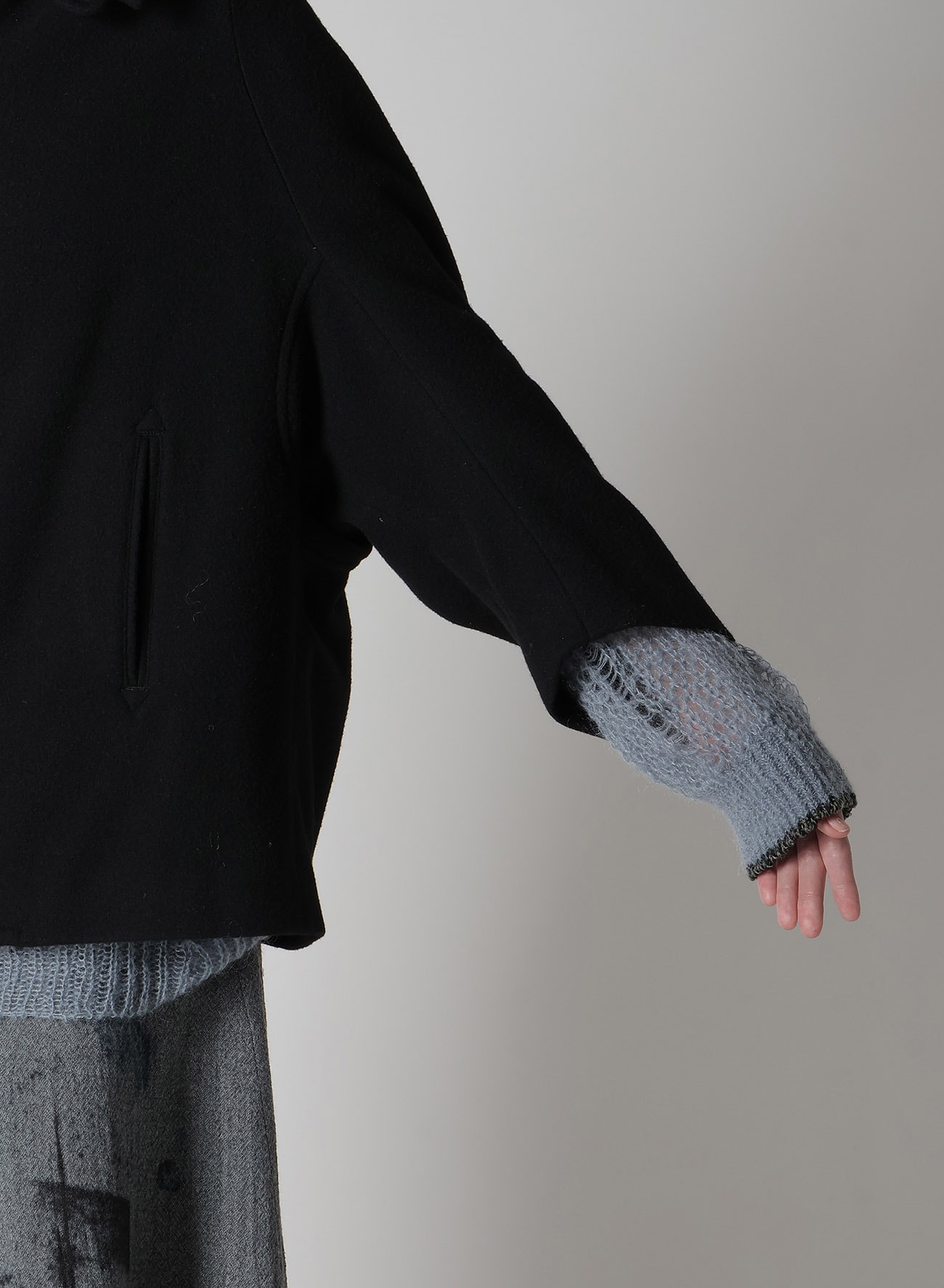 AIRY MOSSER IRREGULAR SLEEVE SHORT COAT