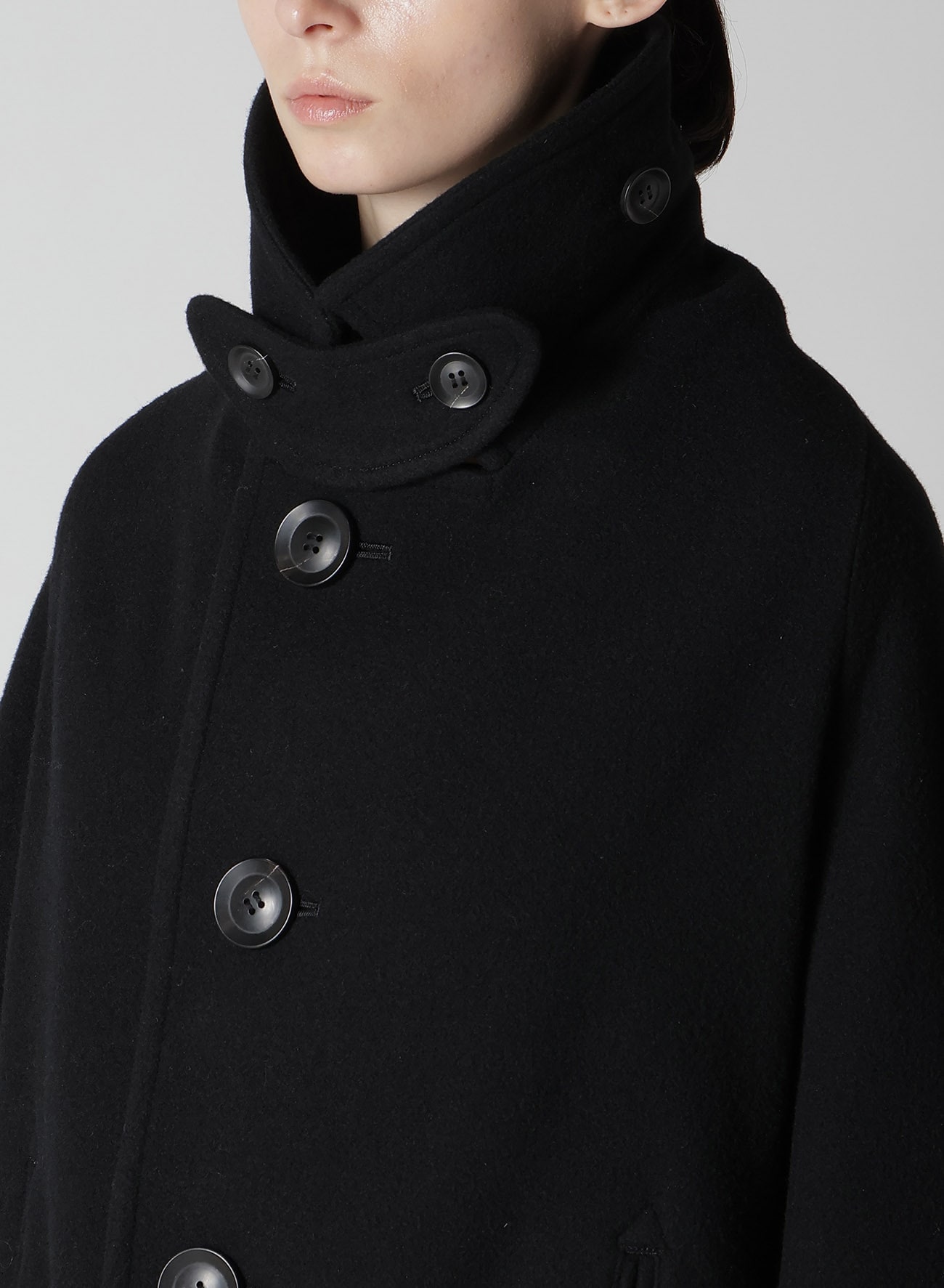 AIRY MOSSER IRREGULAR SLEEVE SHORT COAT