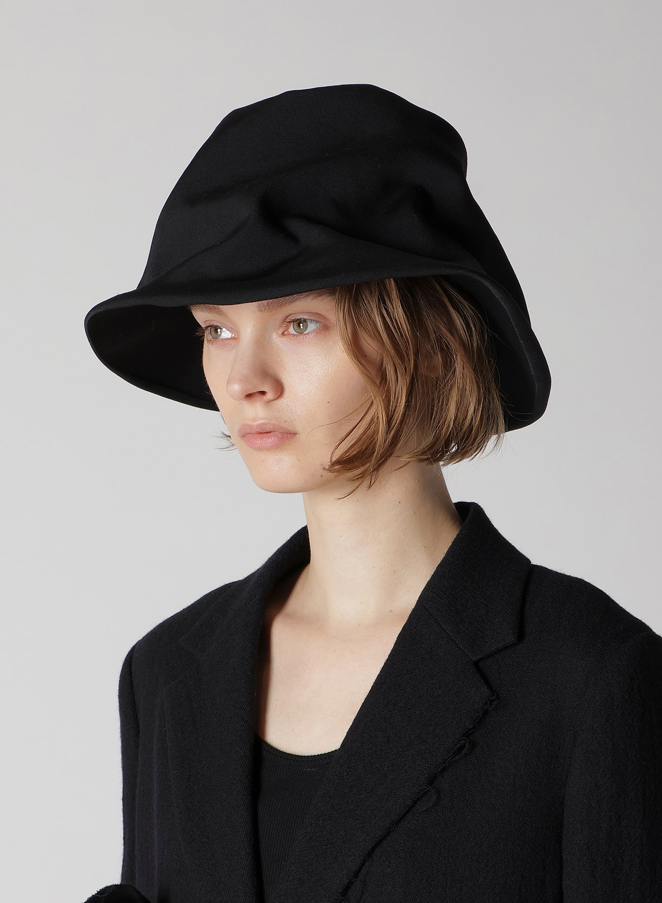 WOOL GABARDINE CROCHET