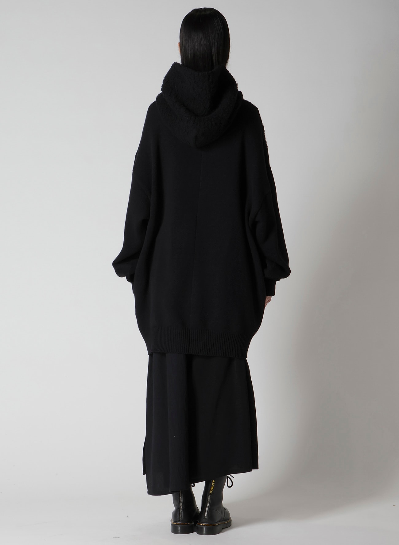 TOGGLE BUTTUN HOODIE