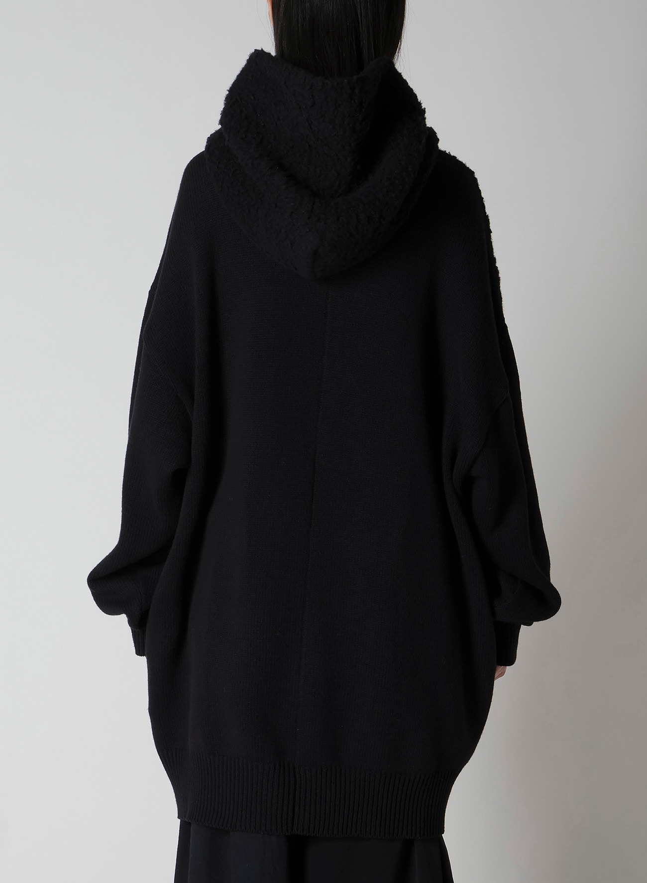 TOGGLE BUTTUN HOODIE
