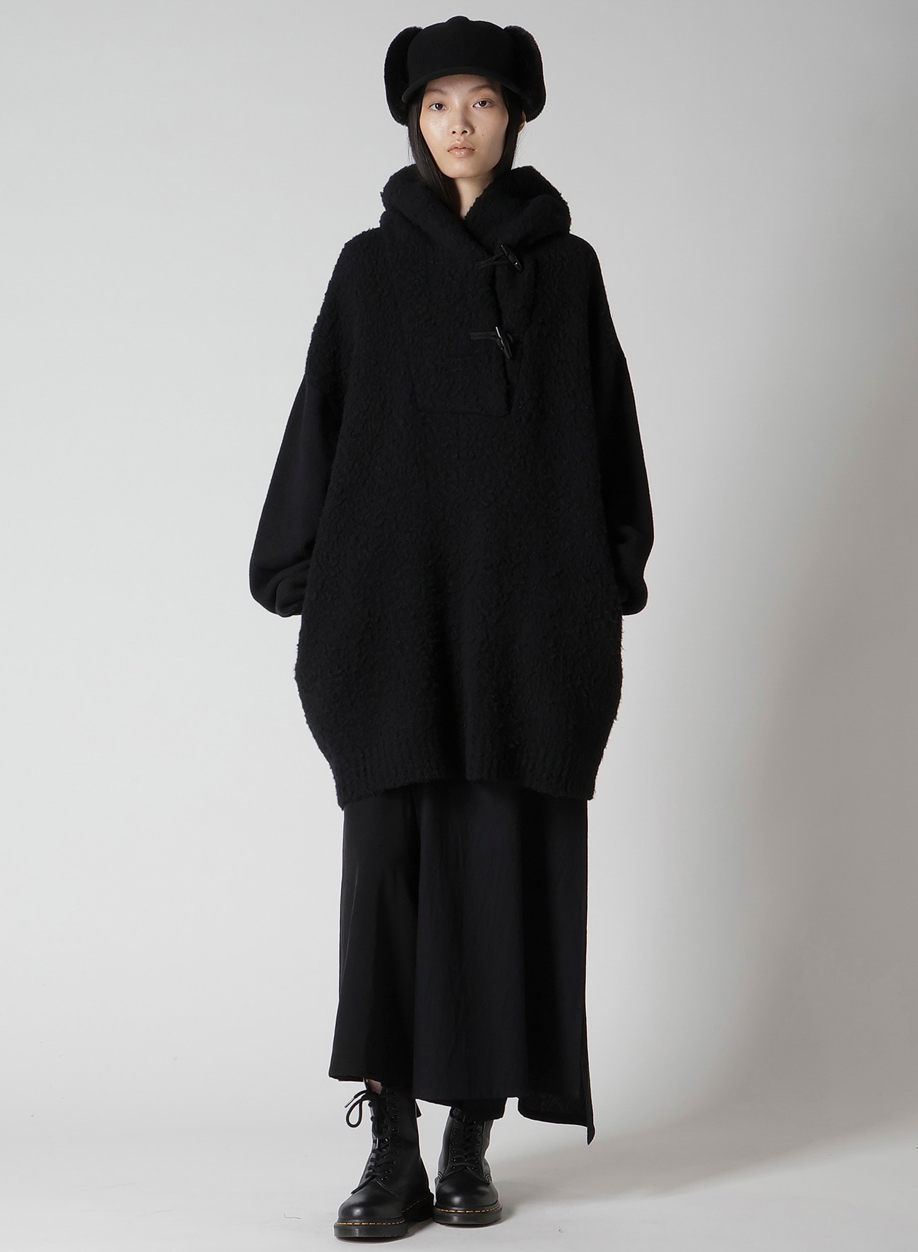 TOGGLE BUTTUN HOODIE