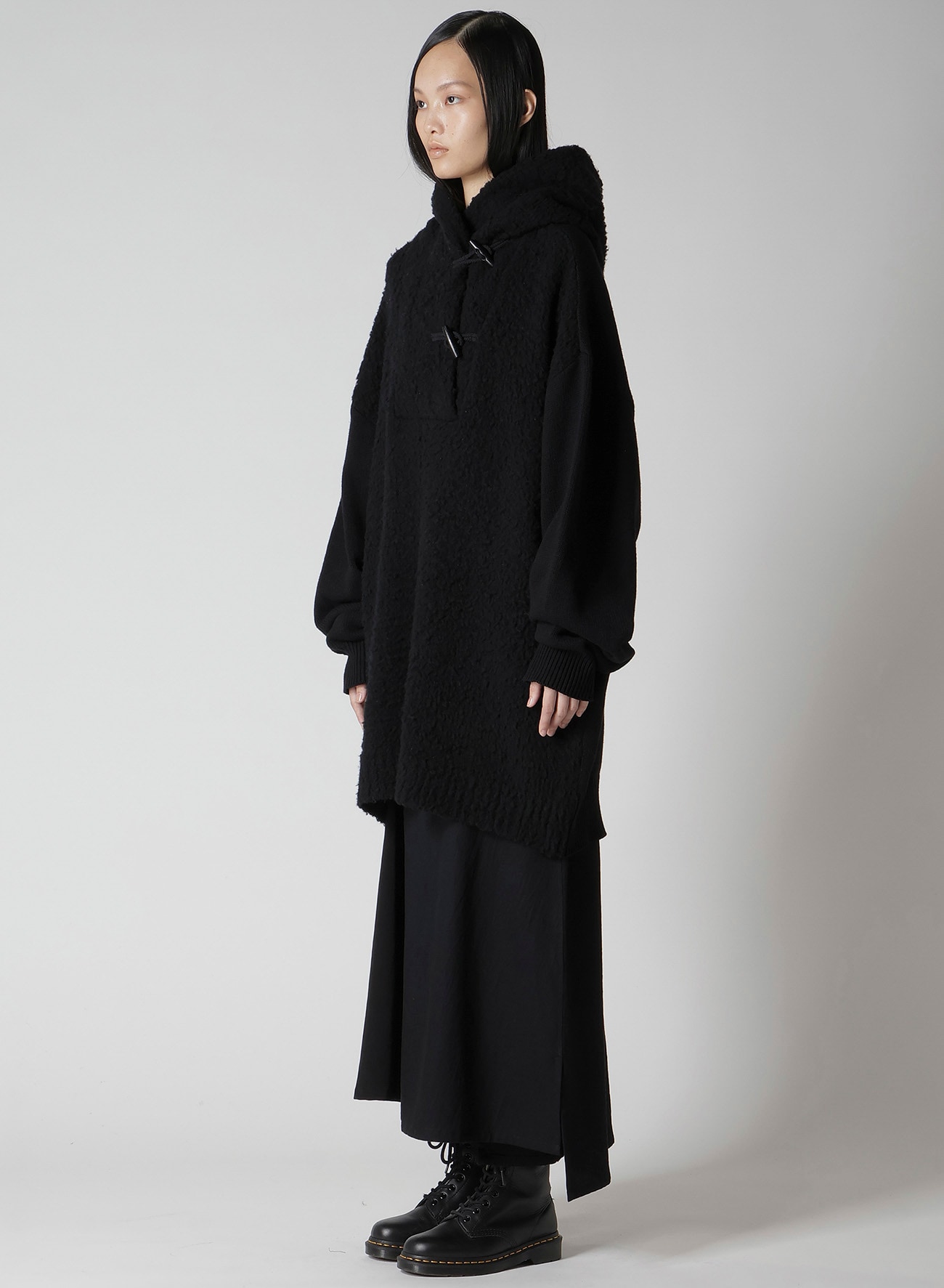 TOGGLE BUTTUN HOODIE