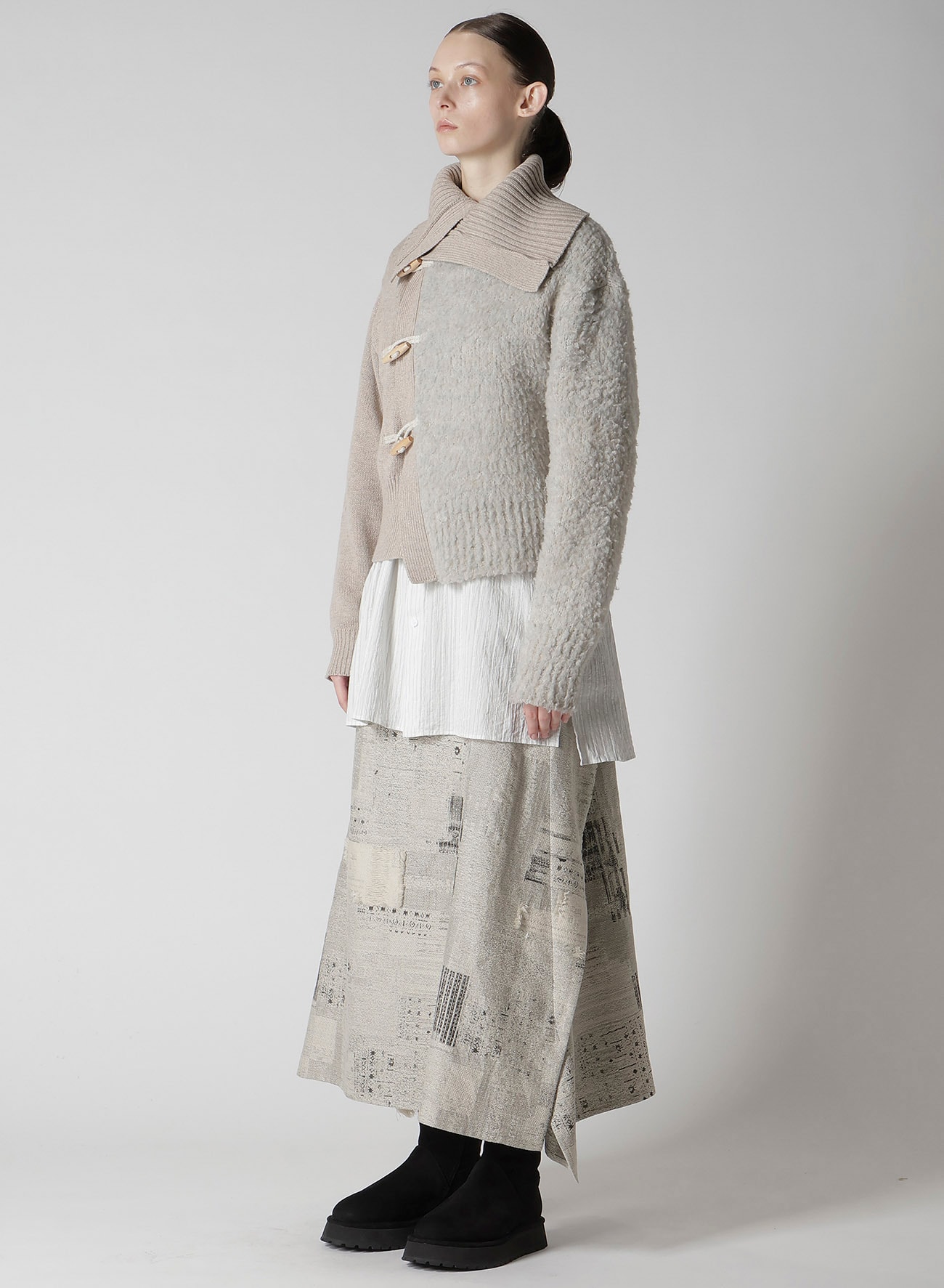 TOGGLE BUTTON ASYMMETRIC CARDIGAN