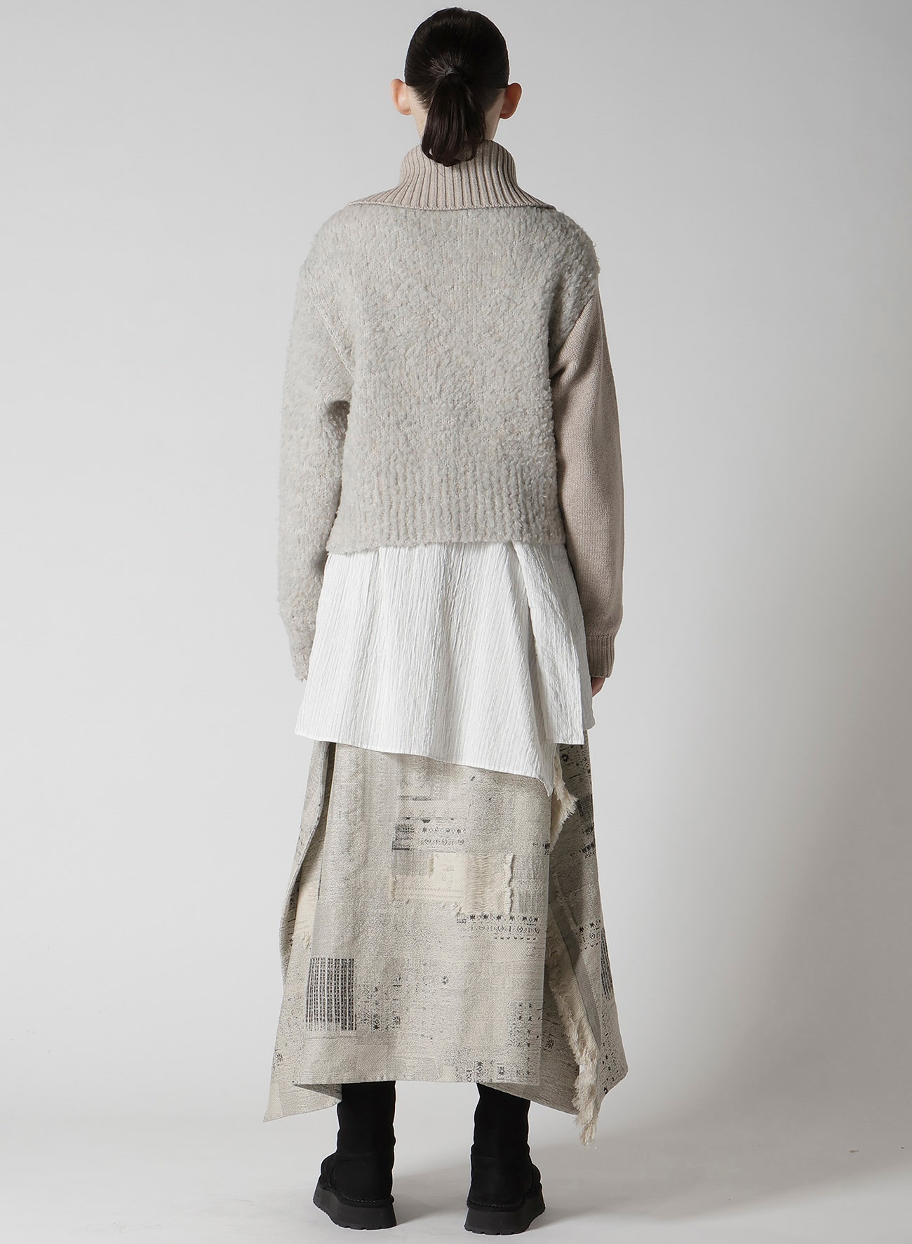 TOGGLE BUTTON ASYMMETRIC CARDIGAN