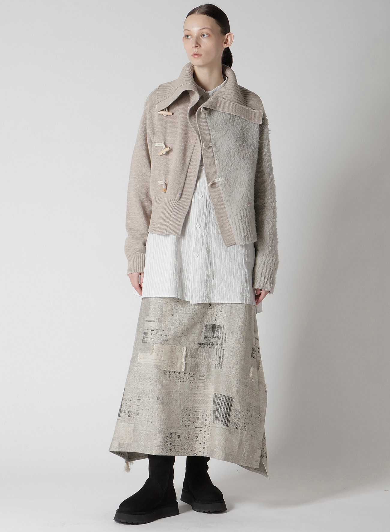 TOGGLE BUTTON ASYMMETRIC CARDIGAN