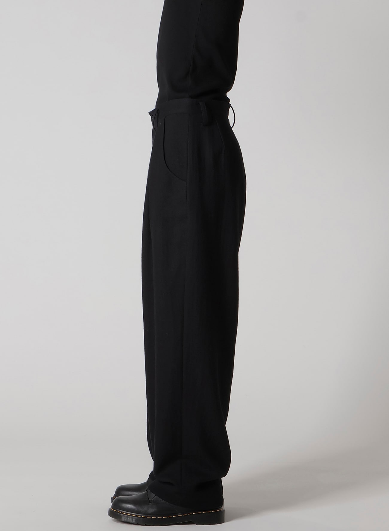 WOOL GAUZE TWILL TUCK WIDE PANTS