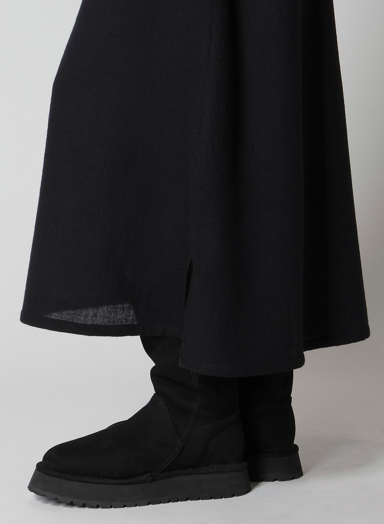 WOOL GAUZE TWILL ASYMMETRIC FLARE SKIRT