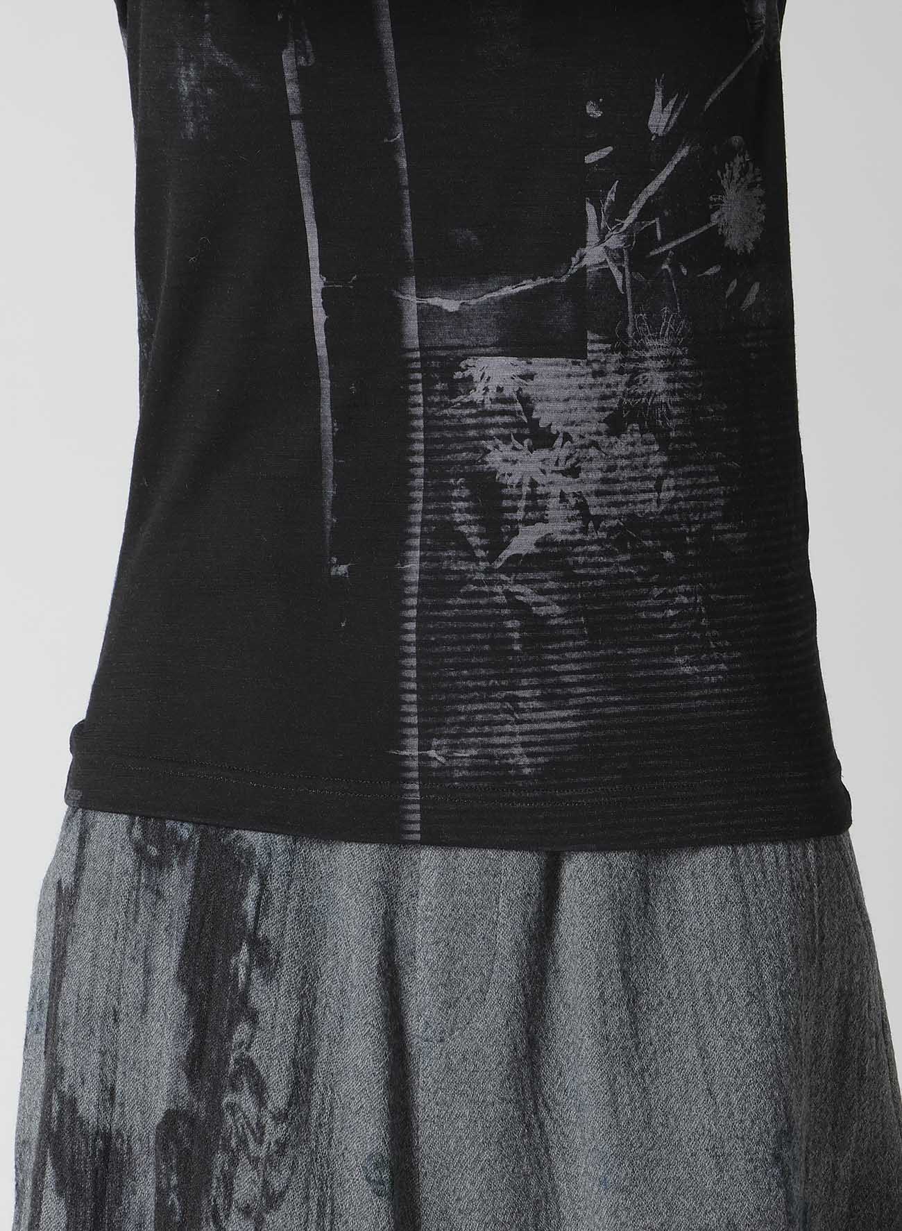 BLURRY FLOWER PRINTTED ROUND NECK LONG SLEEVE T