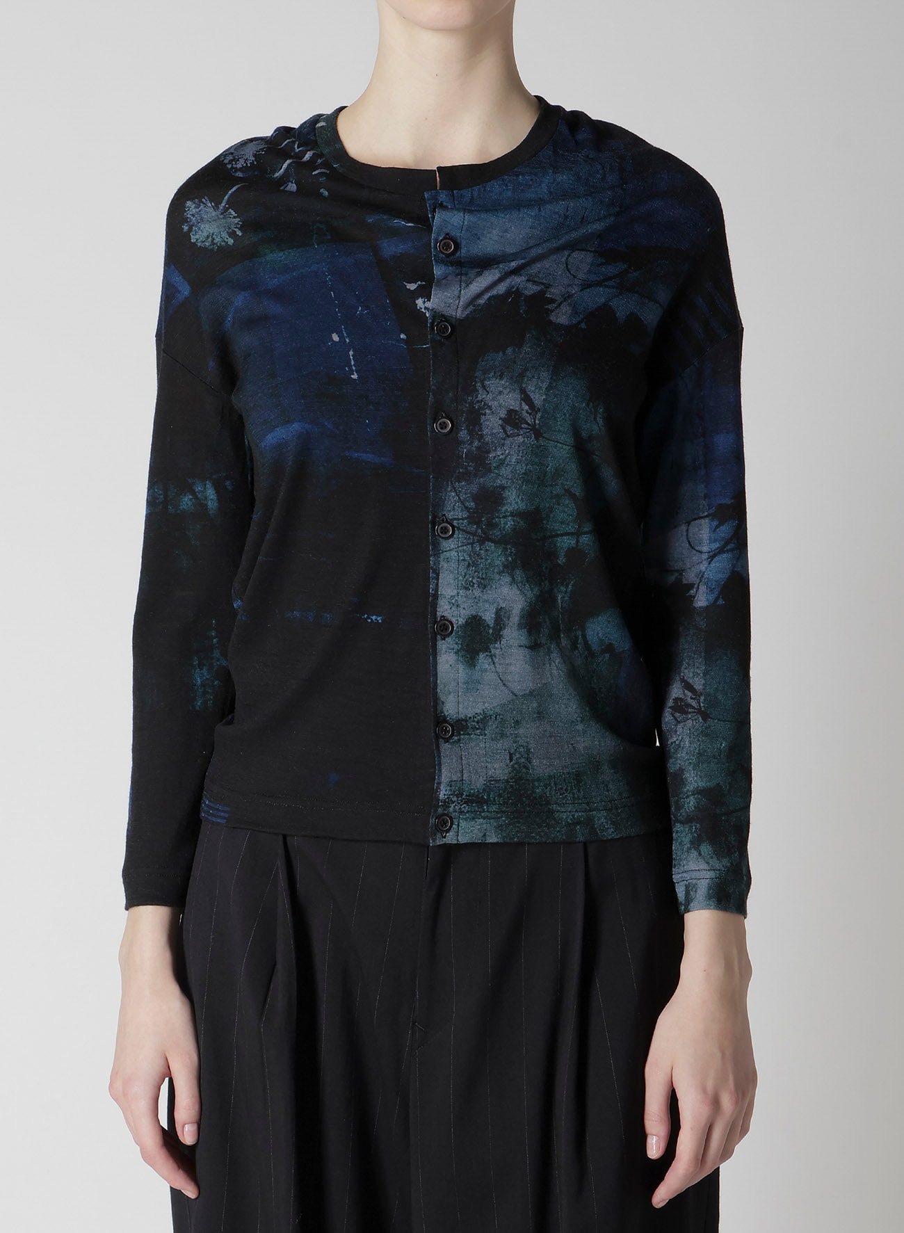 BLURRY FLOWER PRINTTED OFF NECK BUTTONED CARDIGAN