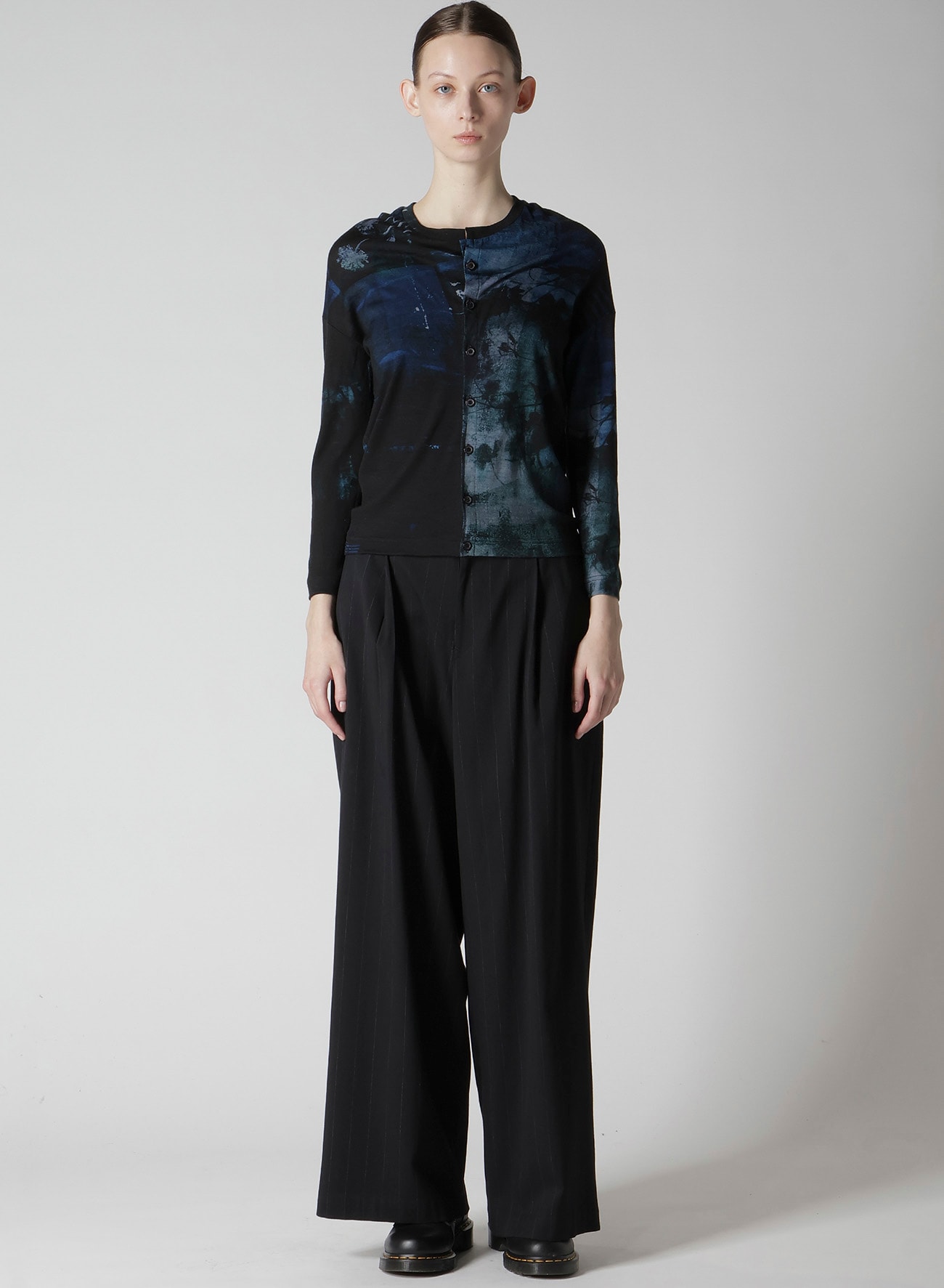 BLURRY FLOWER PRINTTED OFF NECK BUTTONED CARDIGAN