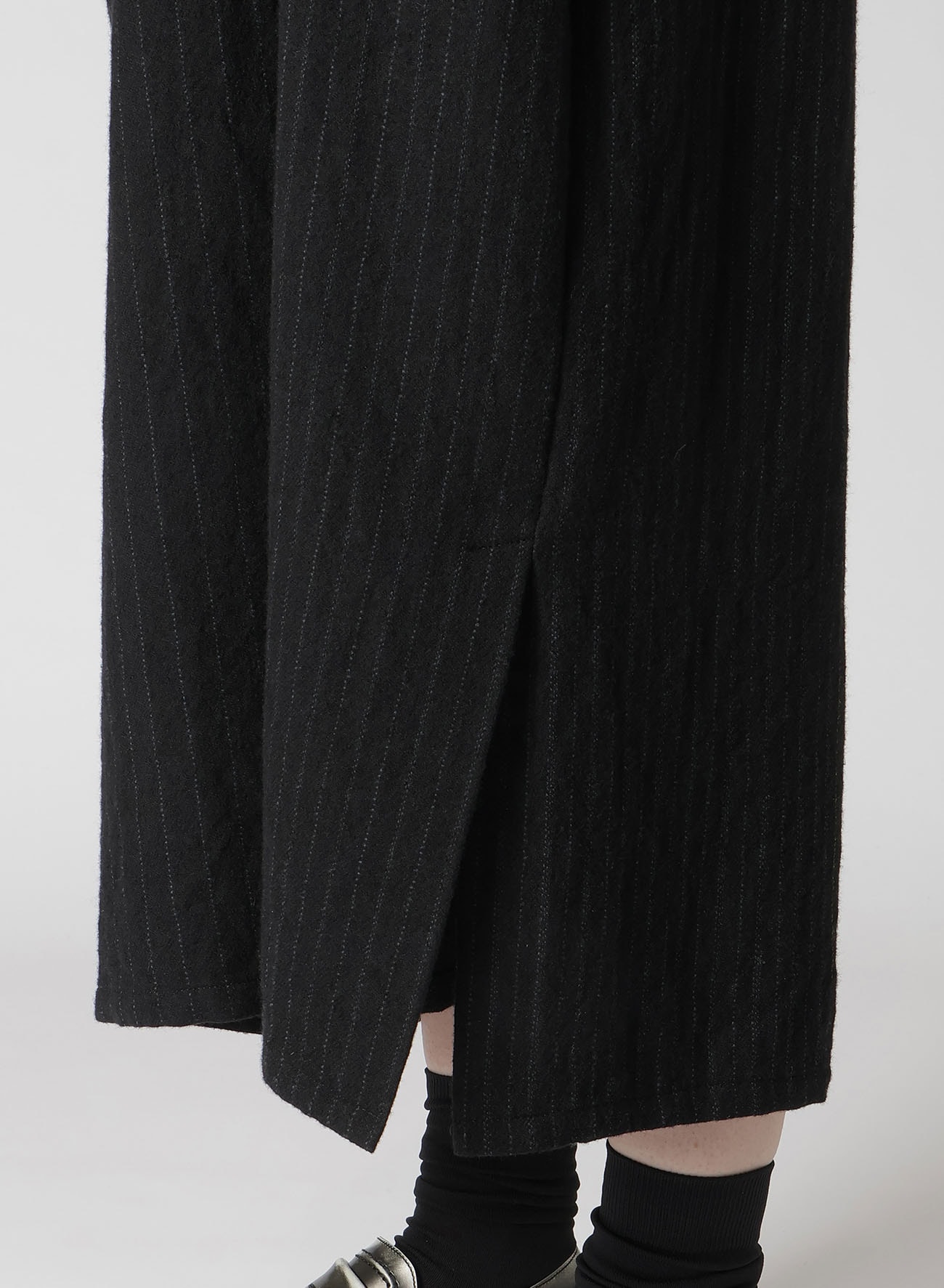 【9/13 12:00 Release】WOOL PINSTRIPE SLEEVELESS DRESS