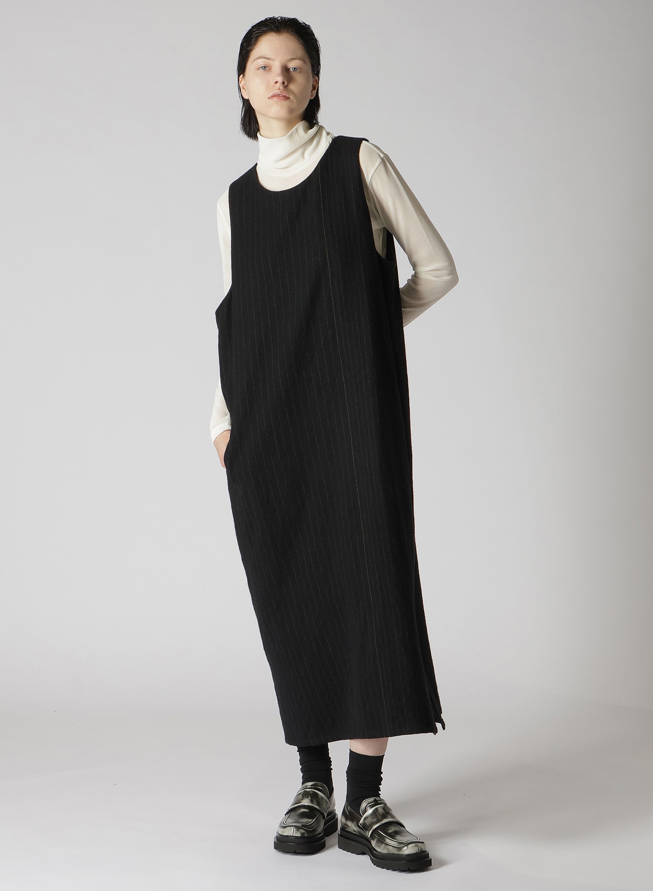 【9/13 12:00 Release】WOOL PINSTRIPE SLEEVELESS DRESS