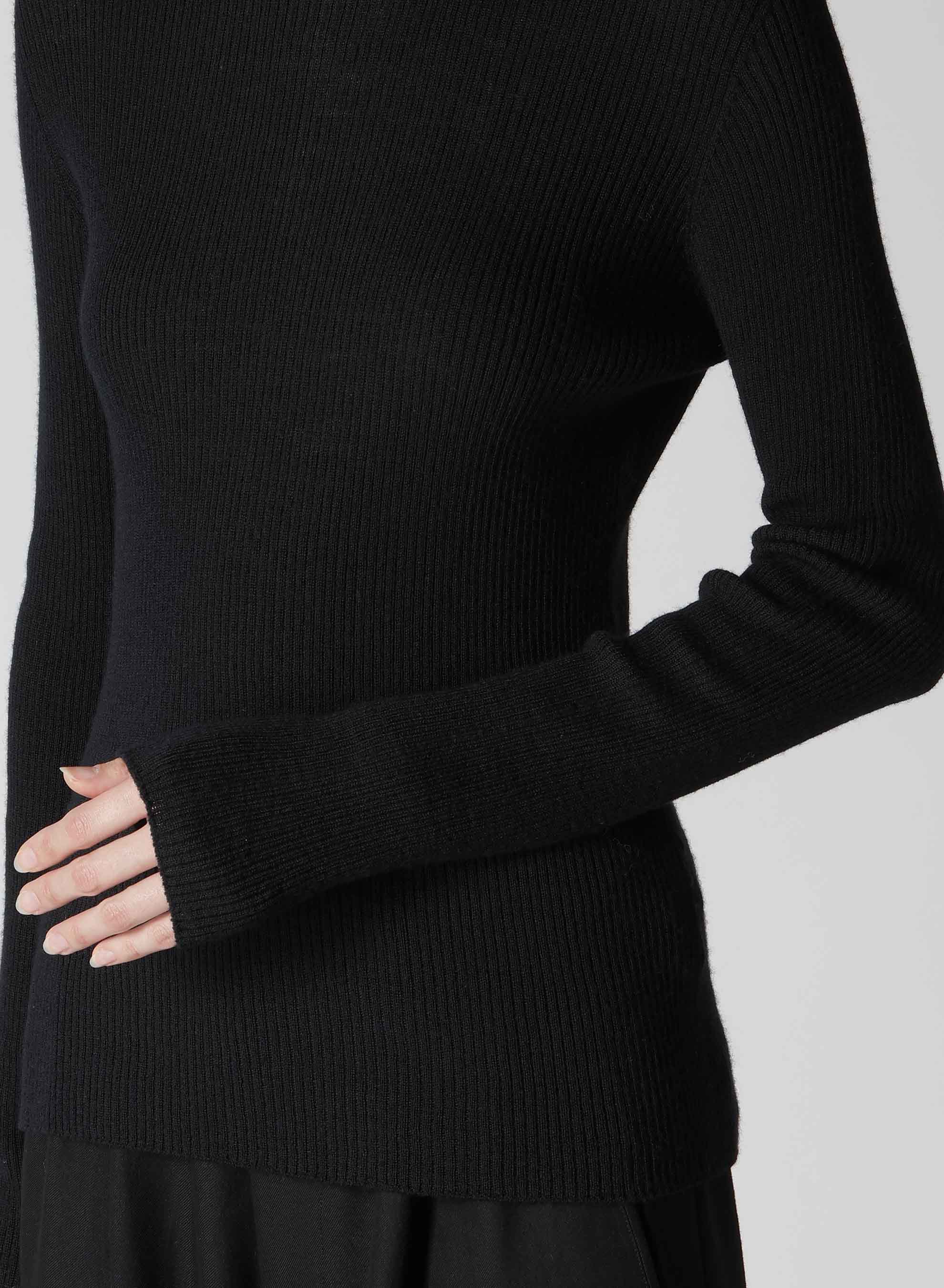 HIGH NECK RIBBED PULLOVER