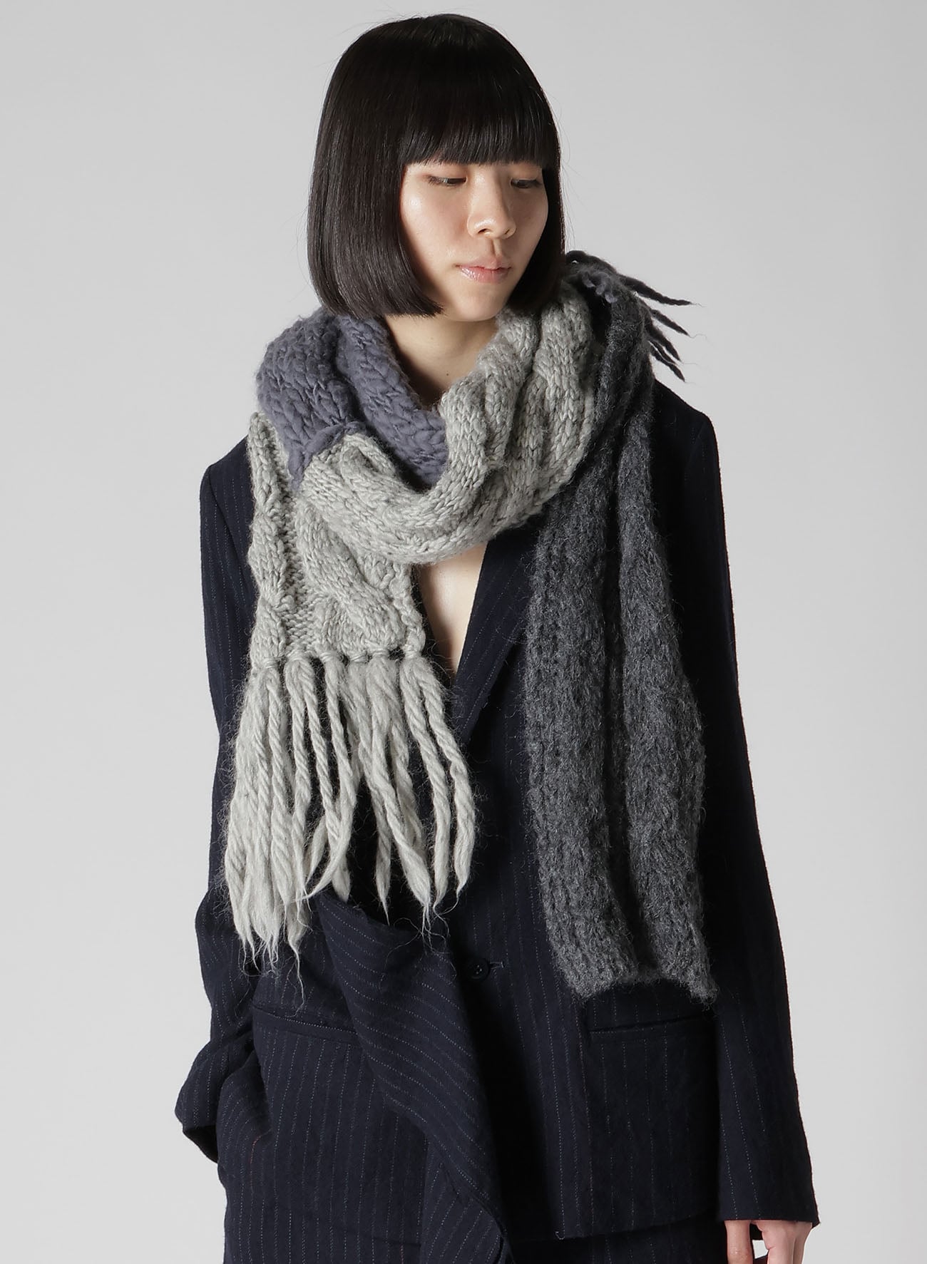 【9/13 12:00 Release】PATCHED KNITTED SCARF