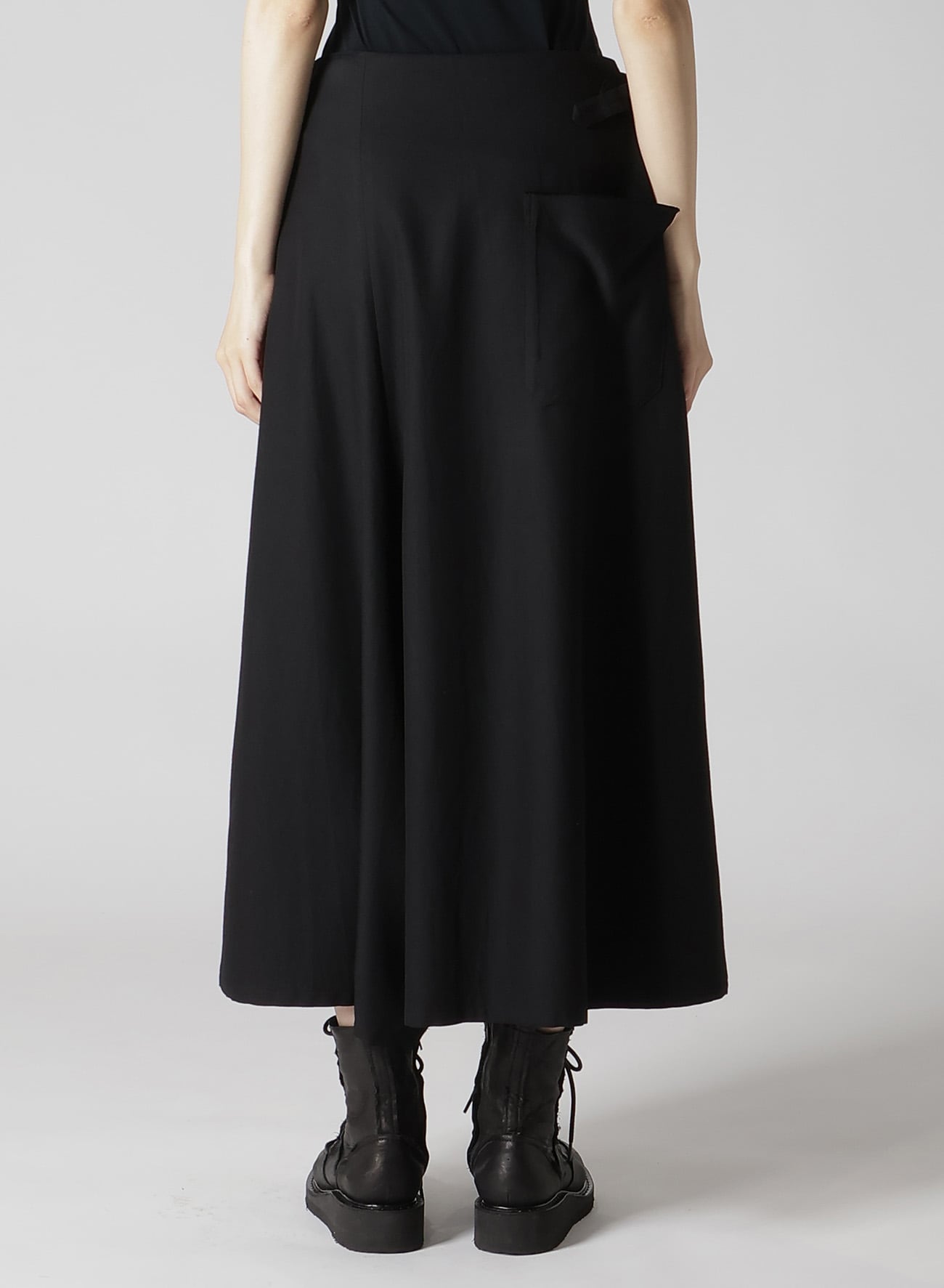 【9/13 12:00 Release】RY/W GABARDINE ASYMMETRIC FLARE PANTS