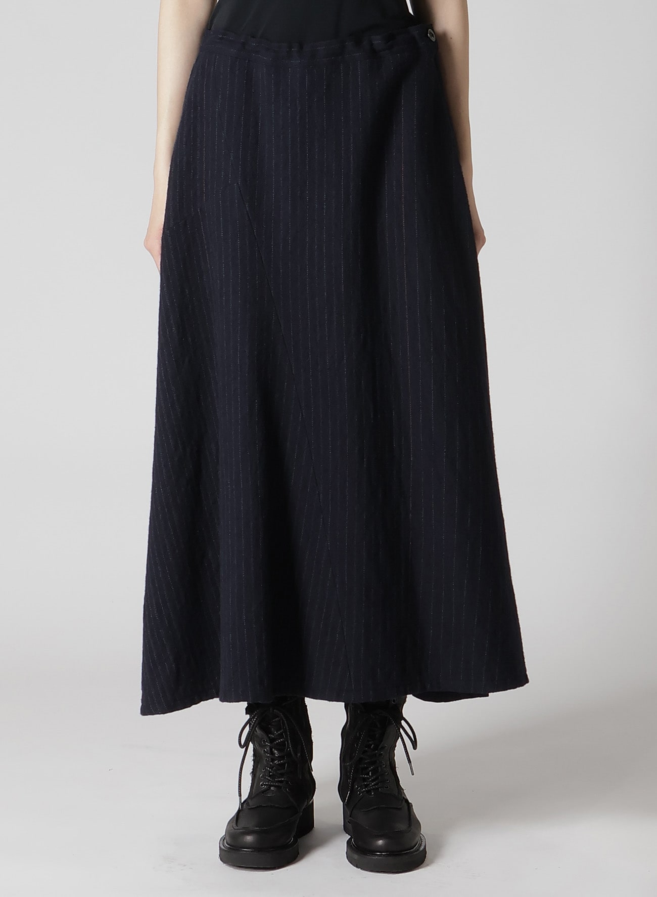 【9/13 12:00 Release】WOOL PINSTRIPE ASYMMETRIC FLARE SKIRT