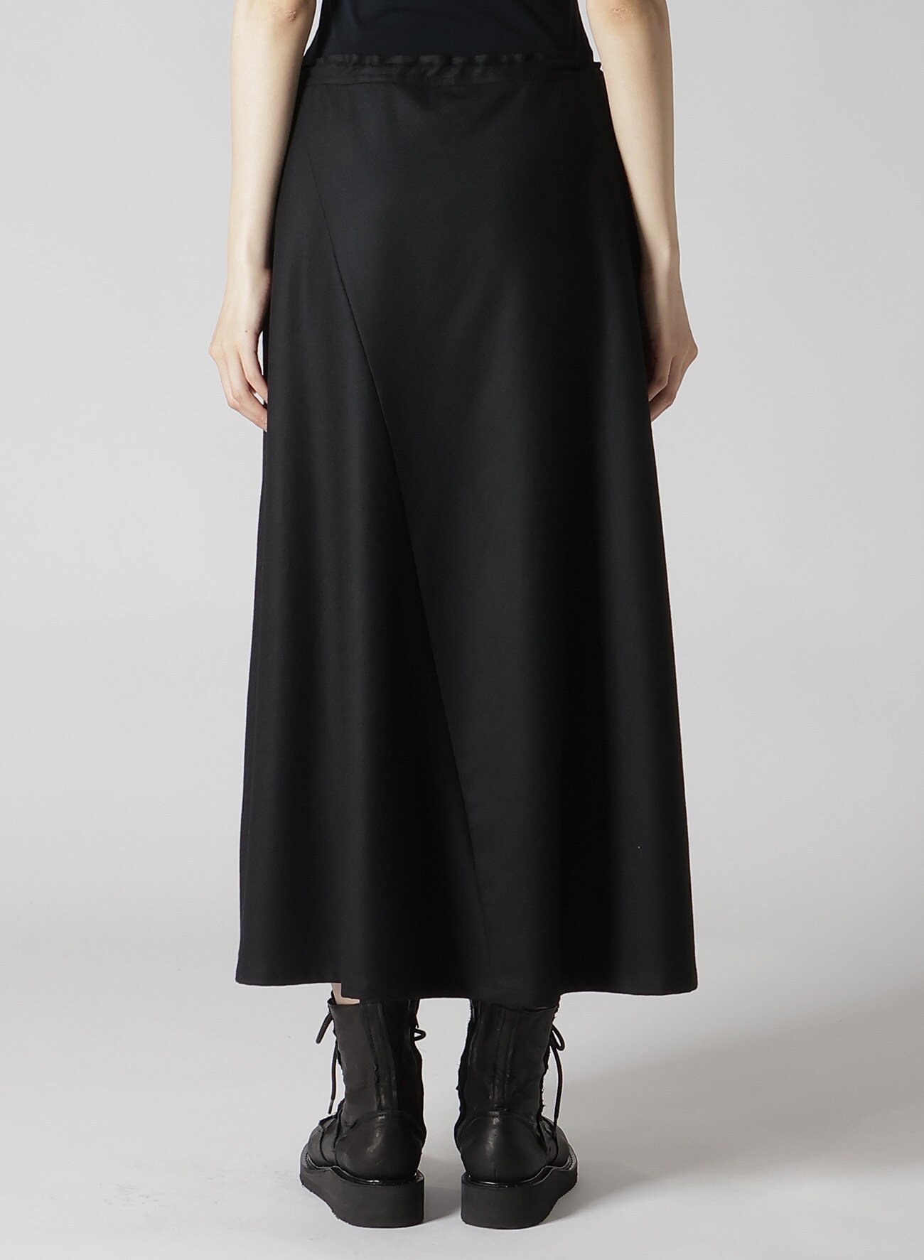 W/ FLANNEL HAND STITCHED ASYMMETERIC FLARE SKIRT