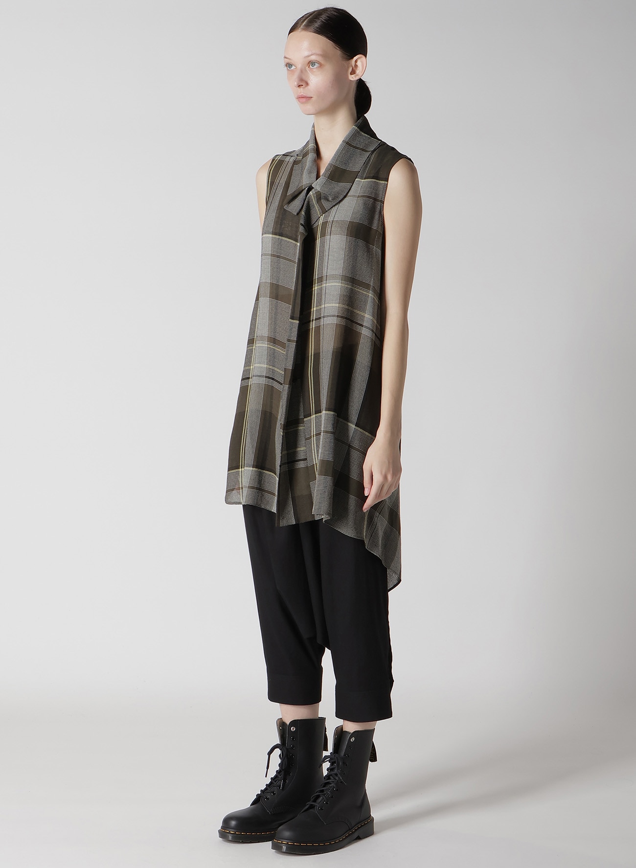 GAUZE PLAID TIE STYLE SLEEVELESS BLOUSE