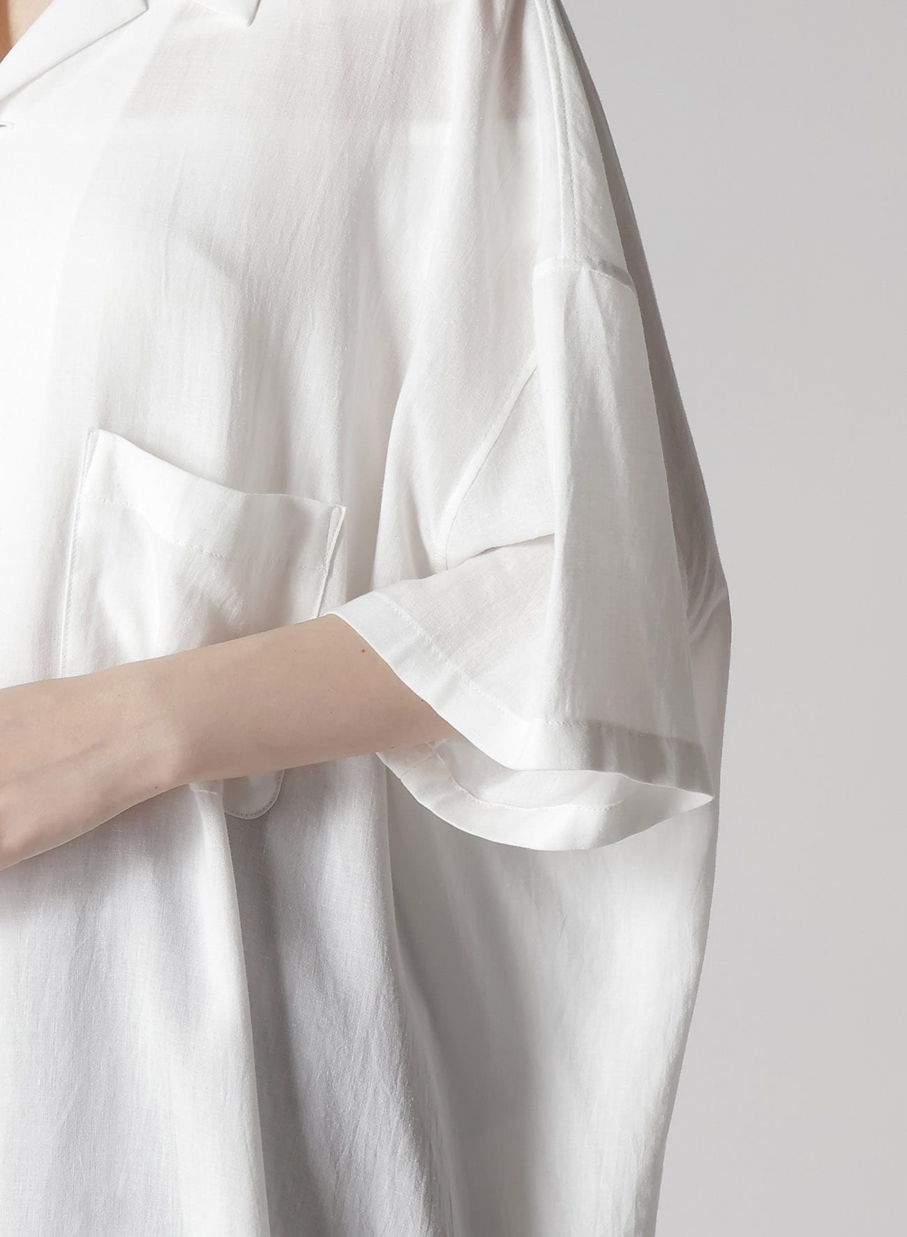 RAYON/LINEN SHEETING ASYMMETERIC OPEN COLLAR BLOUSE