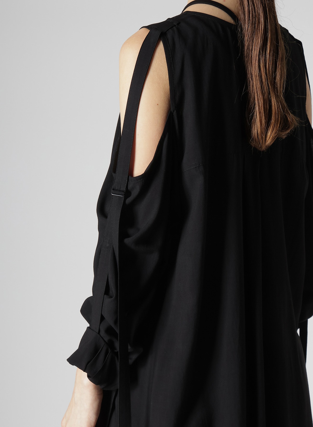 RAYON/CAMBRIC OPEN SHOULDER BLOUSE