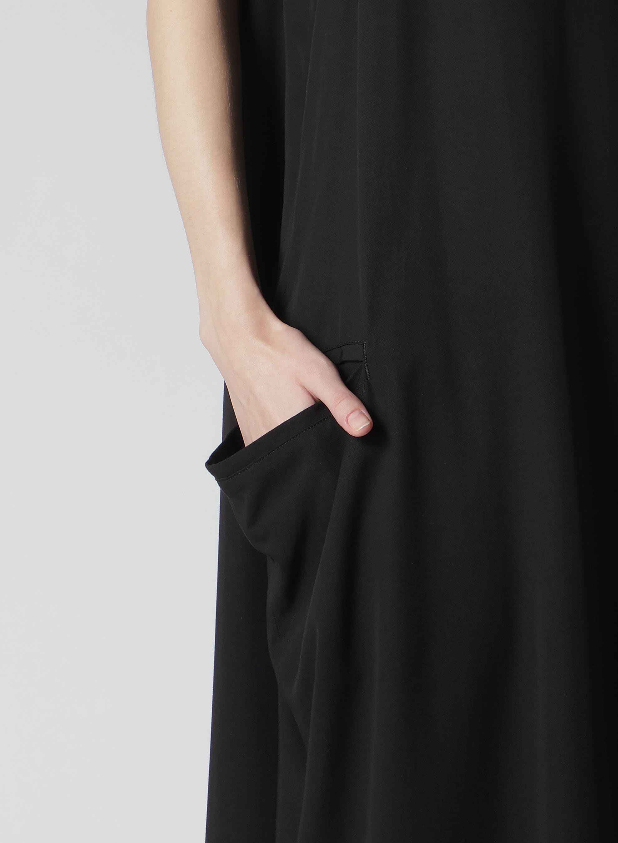 【1/23 12:00 Release】RAYON TWILL SLEEVELESS DRESS