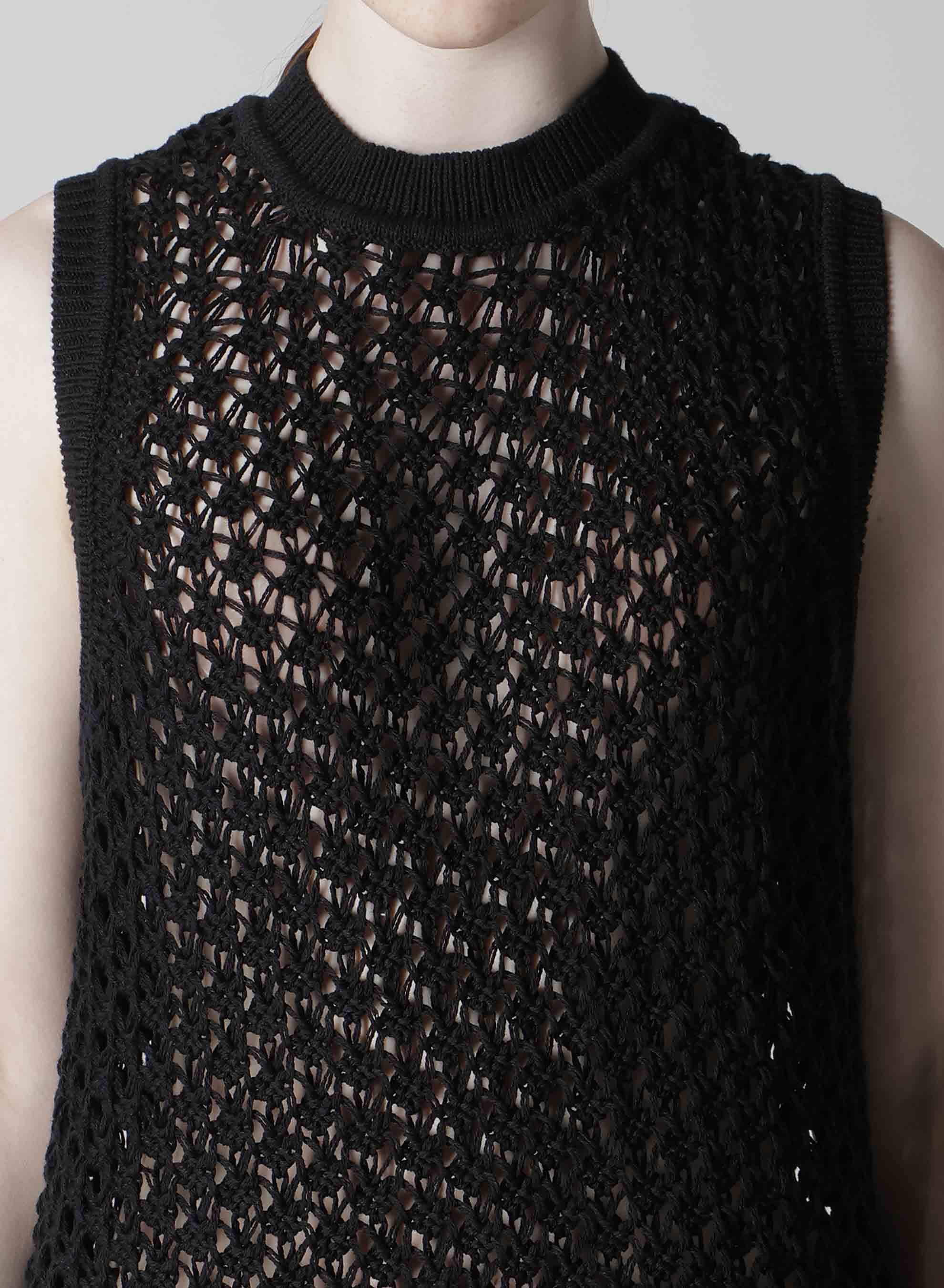 OPENWORK DESIGN DIAGONAL SLEEVELESS PULLOVER