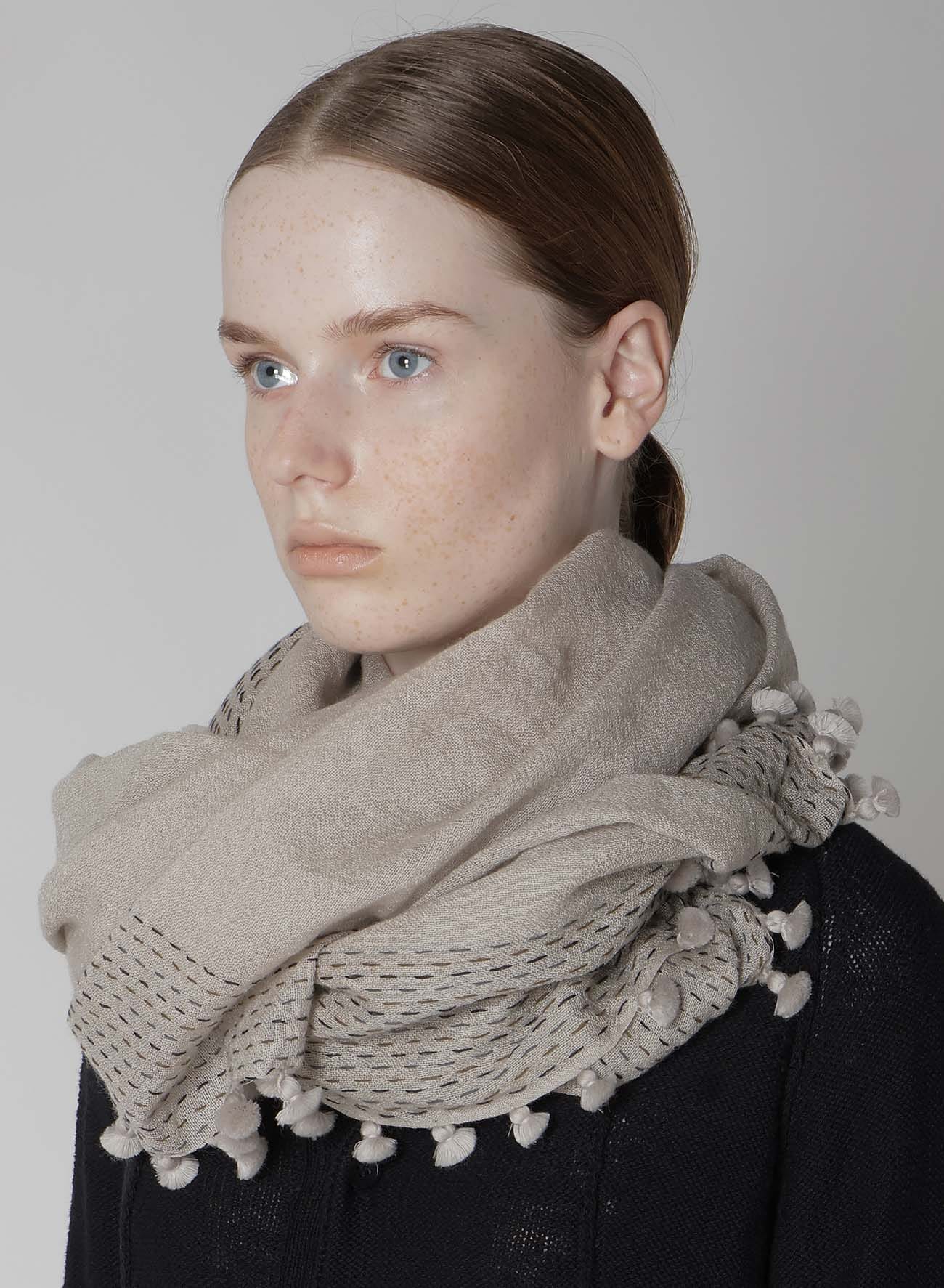 W JACQUARD BONBON SCARF