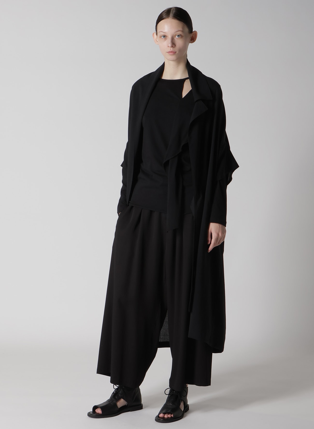 RAYON TWILL FRONT TUCKED WIDE PANTS