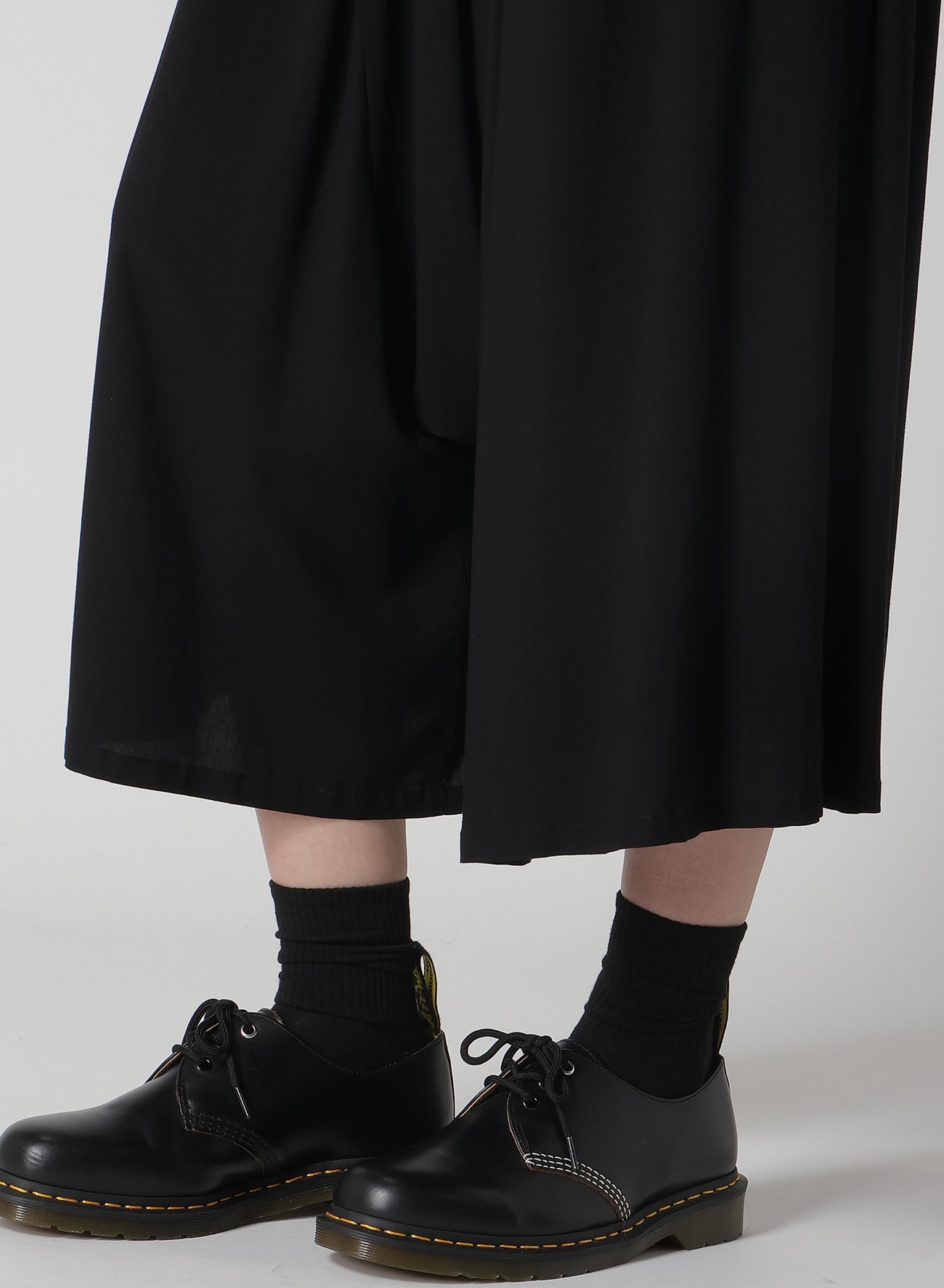 RAYON/CAMBRIC GATHERED PANTS