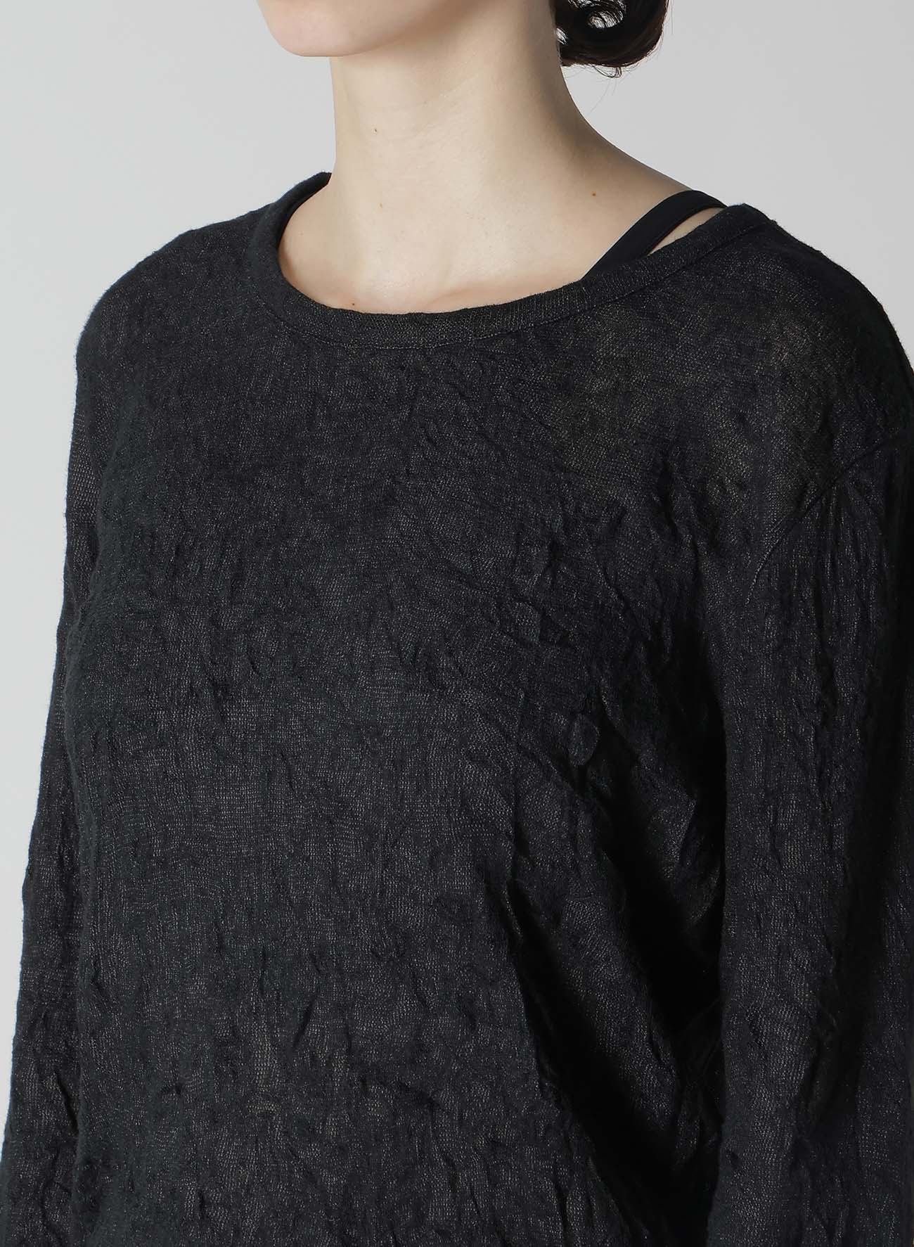 TUCK MILLING WRINKLE LONG SLEEVE ROUND NECK T