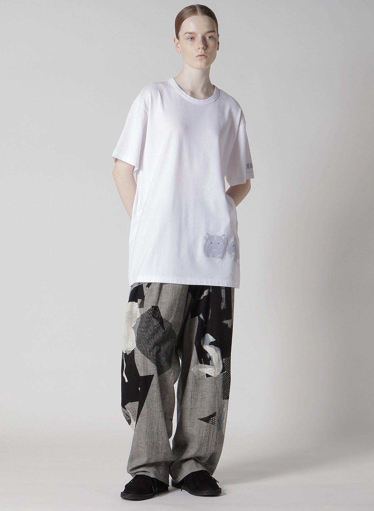 ANIMAL FLOCKED PRINT ROUND NECK SHORT SLEEVE T (TIGER)