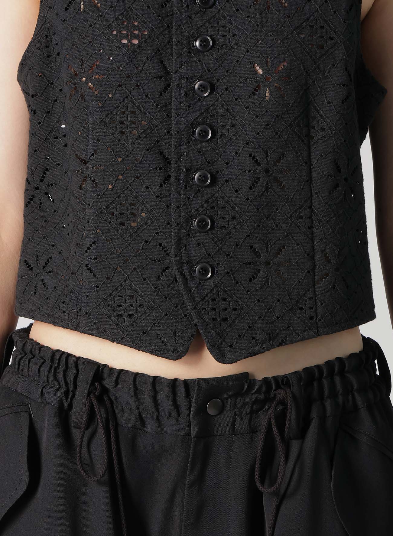 COTTON LACE SLEEVELESS VEST