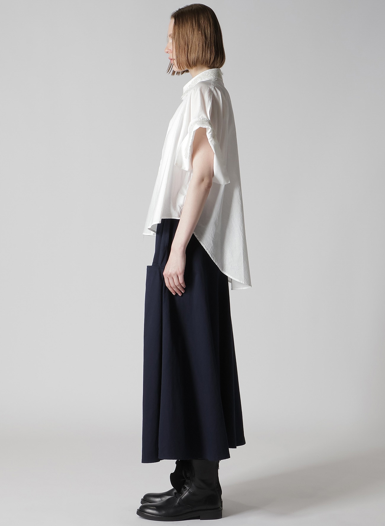 COTTON LAWN SHORT CUFFS BLOUSE