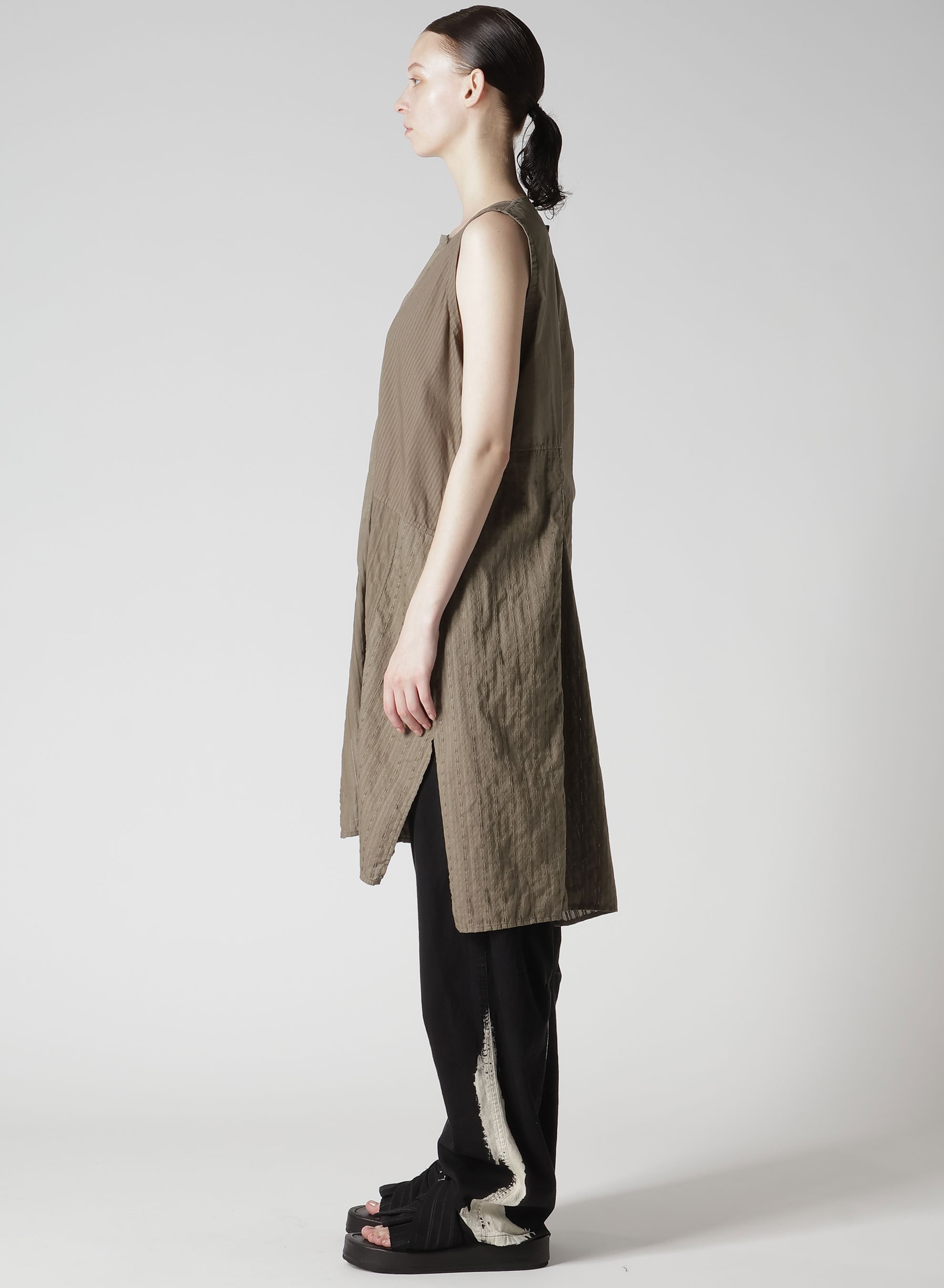 PATCHWORK ASYMMETRIC SLEEVELESS BLOUSE